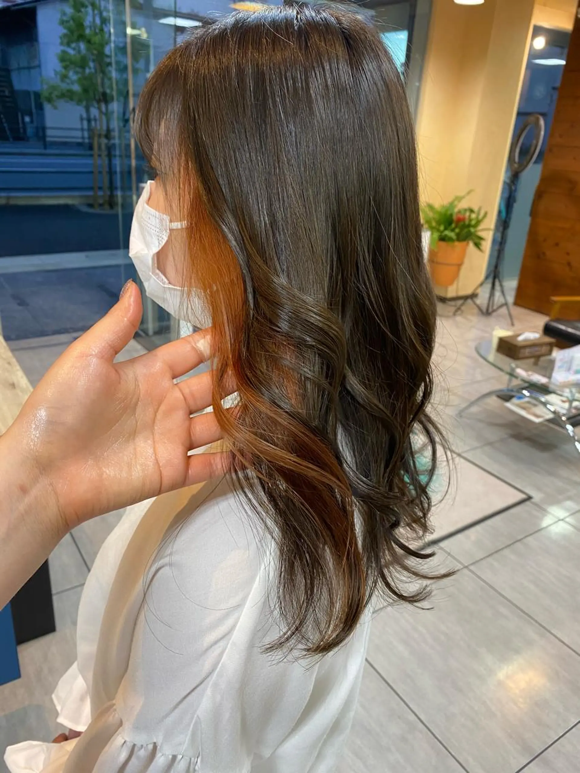 セミロング カラー ヘアアレンジ ヘアカラー 川上 麻梨阿のヘアスタイル