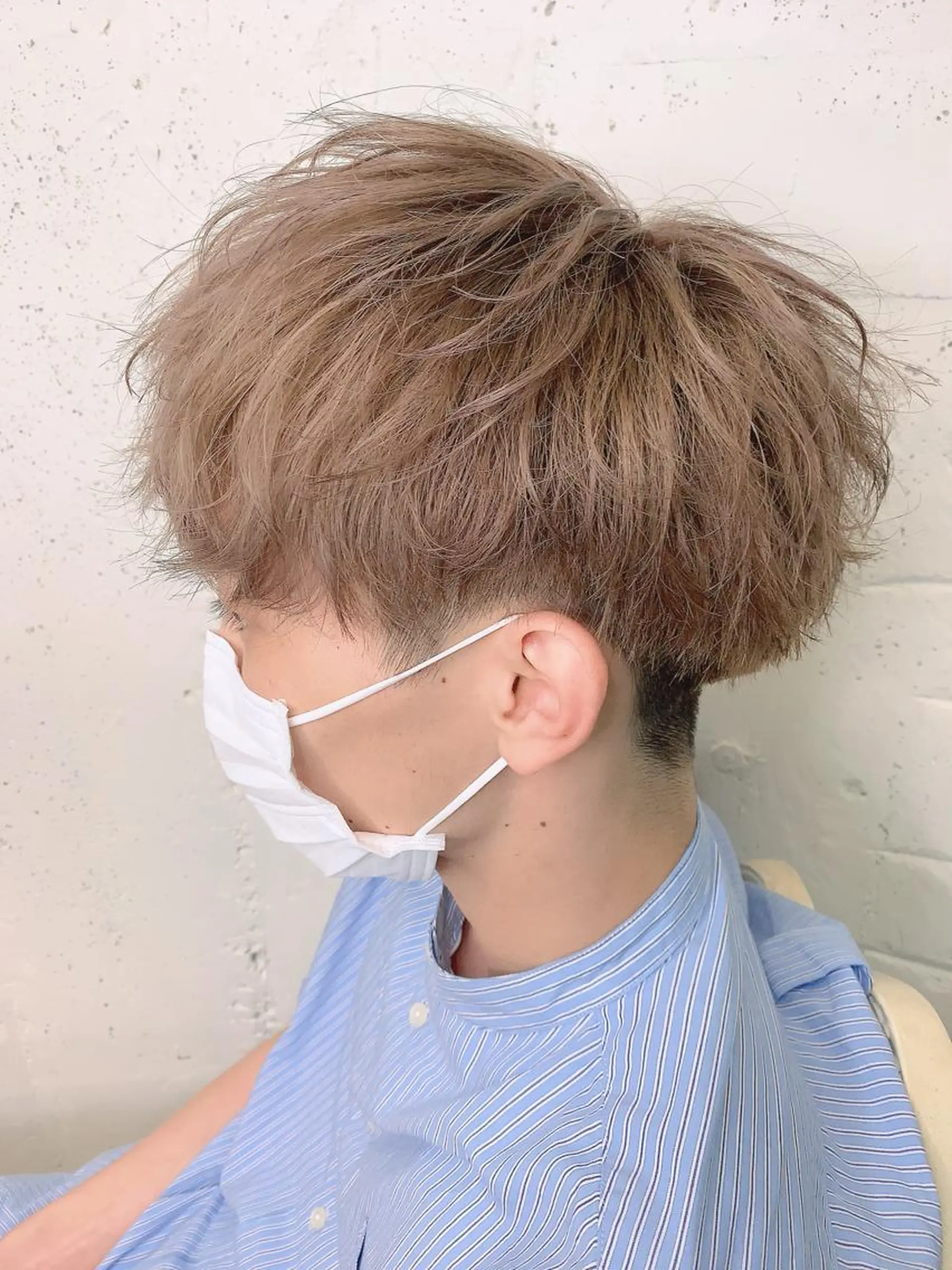 カラー メンズ ヘアカラー 透明感ハイトーン🦄 キラ🌈のヘアスタイル