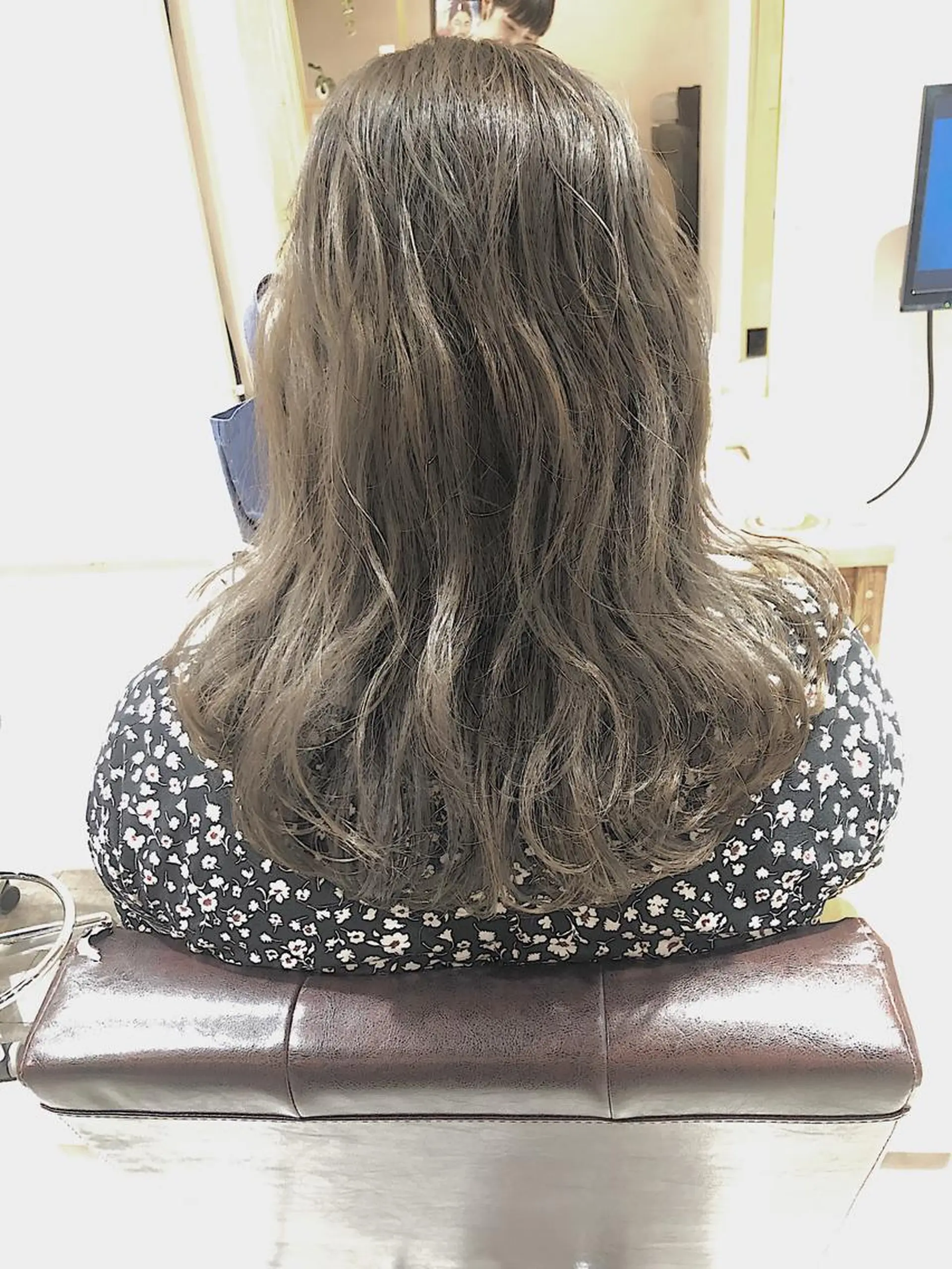 カラー ツノダ ルカのヘアスタイル