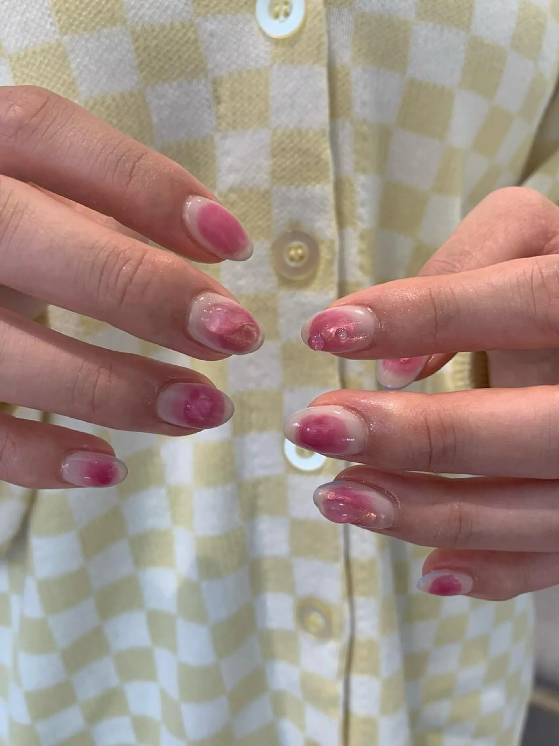 ネイル チークネイル マキノ ユイのネイルデザイン