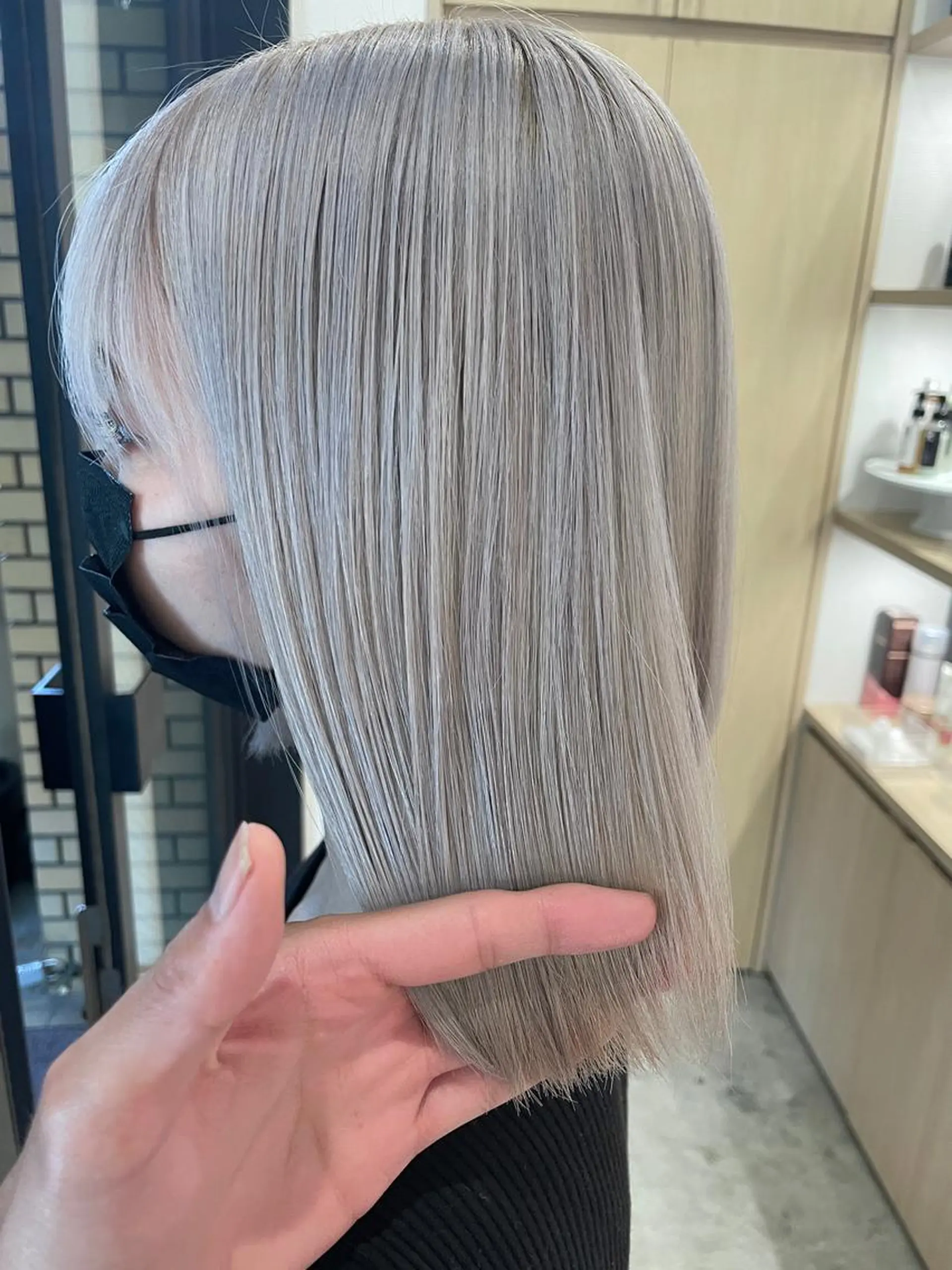 ショート カラー アッシュ シルバー シルバーアッシュ ヘアカラー トリートメント 城　健太郎 💎ハイトーンのヘアスタイル