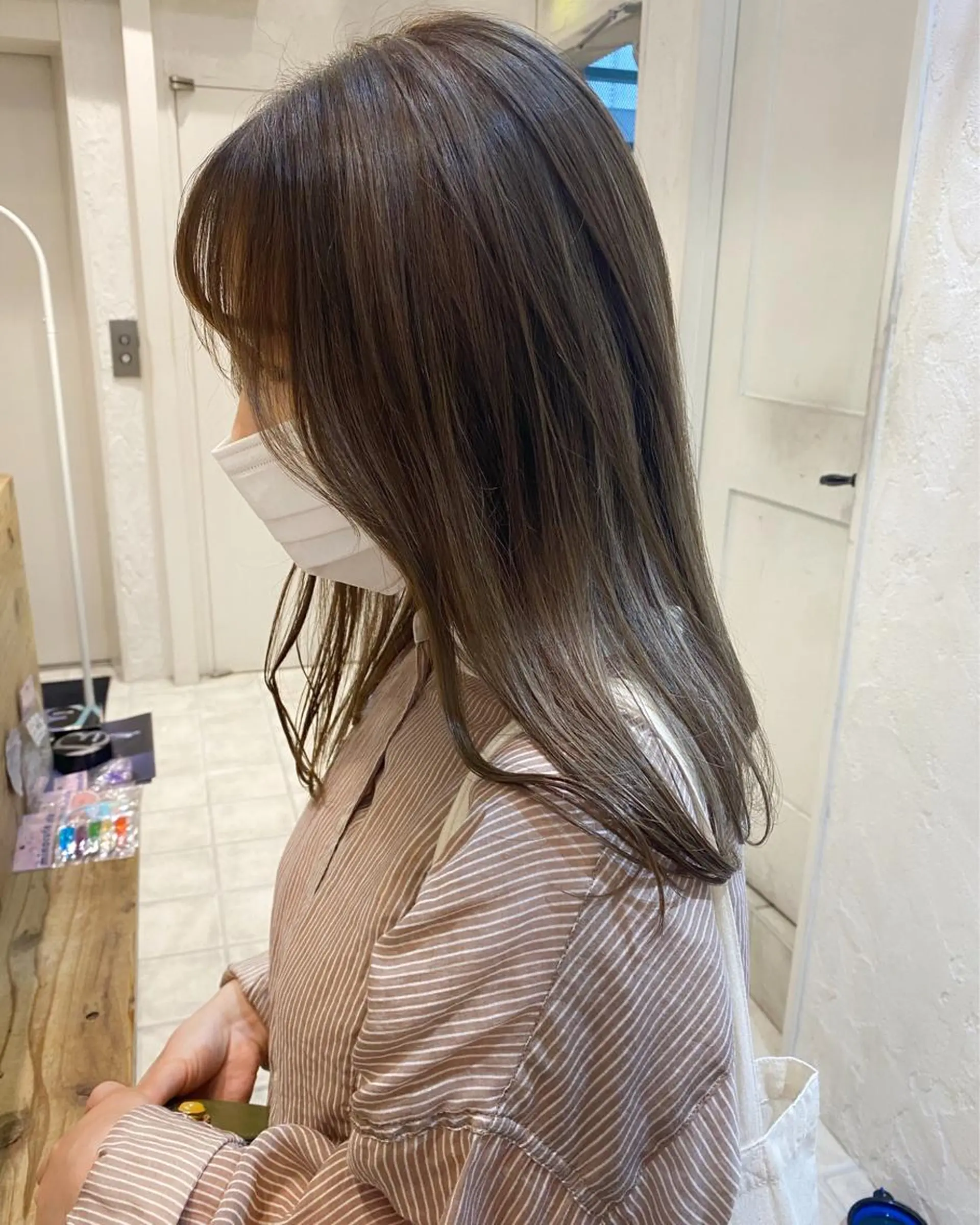 セミロング カラー ベージュカラー ハイライトカラー オリーブベージュ ハイライト 🌟アレンジが似合う カラー🌟Rumiのヘアスタイル