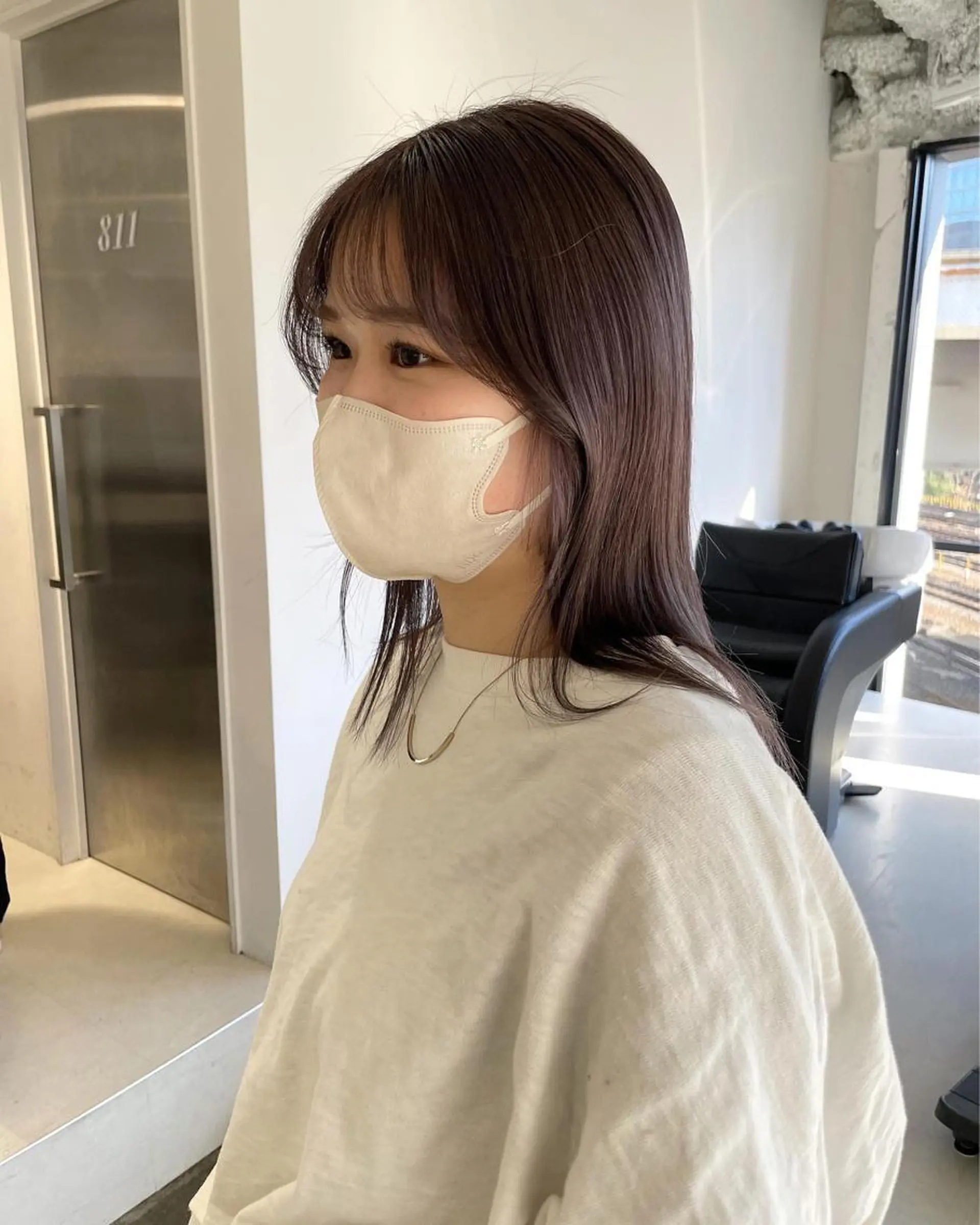 ロング カラー ベージュカラー グレージュ ラベンダーカラー ラベンダーグレージュ ラベンダーグレー 透明感カラー/顔周り レイヤー/髪質改善のヘアスタイル