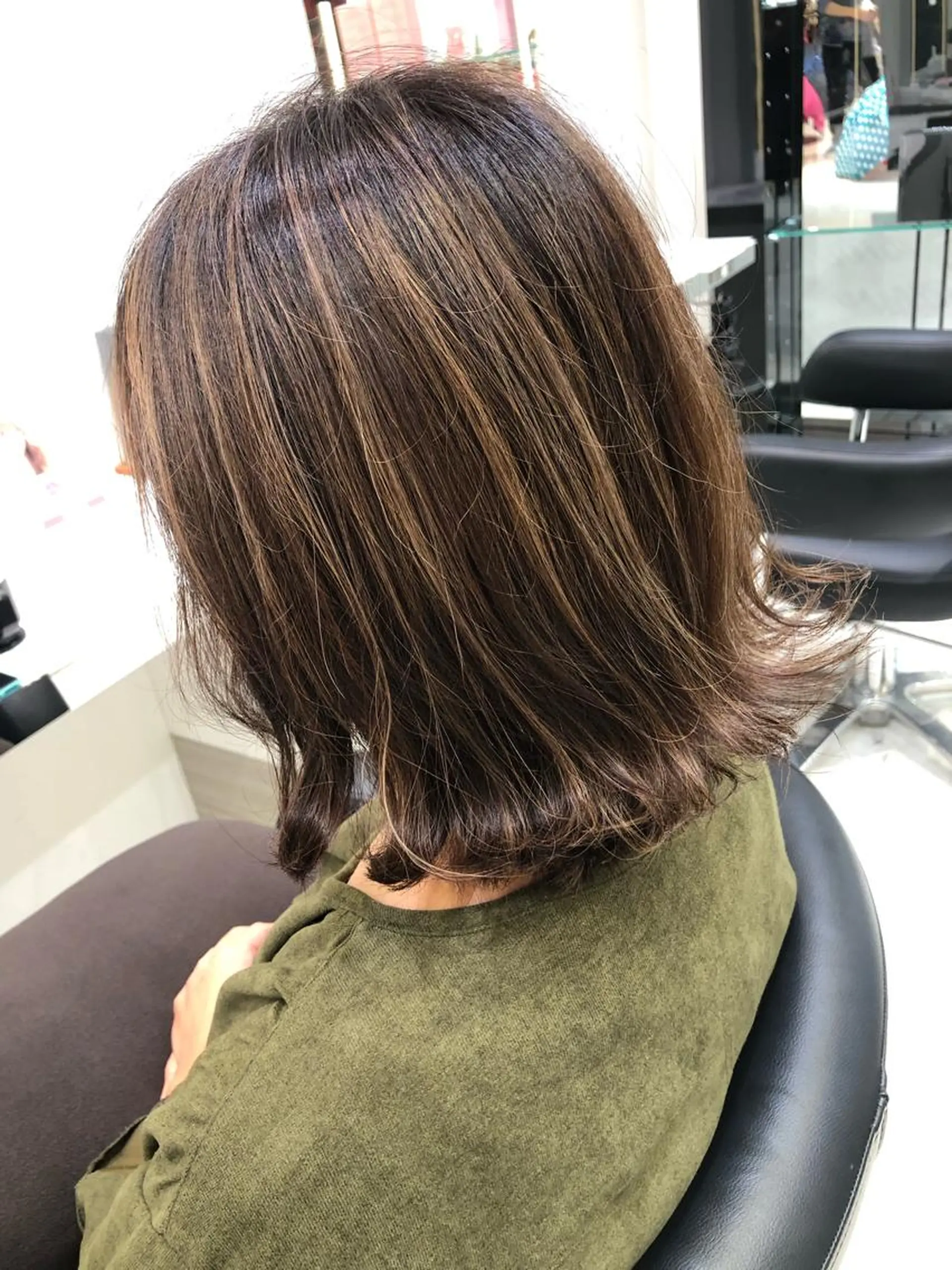 ミディアム 岸 保奈美のヘアスタイル