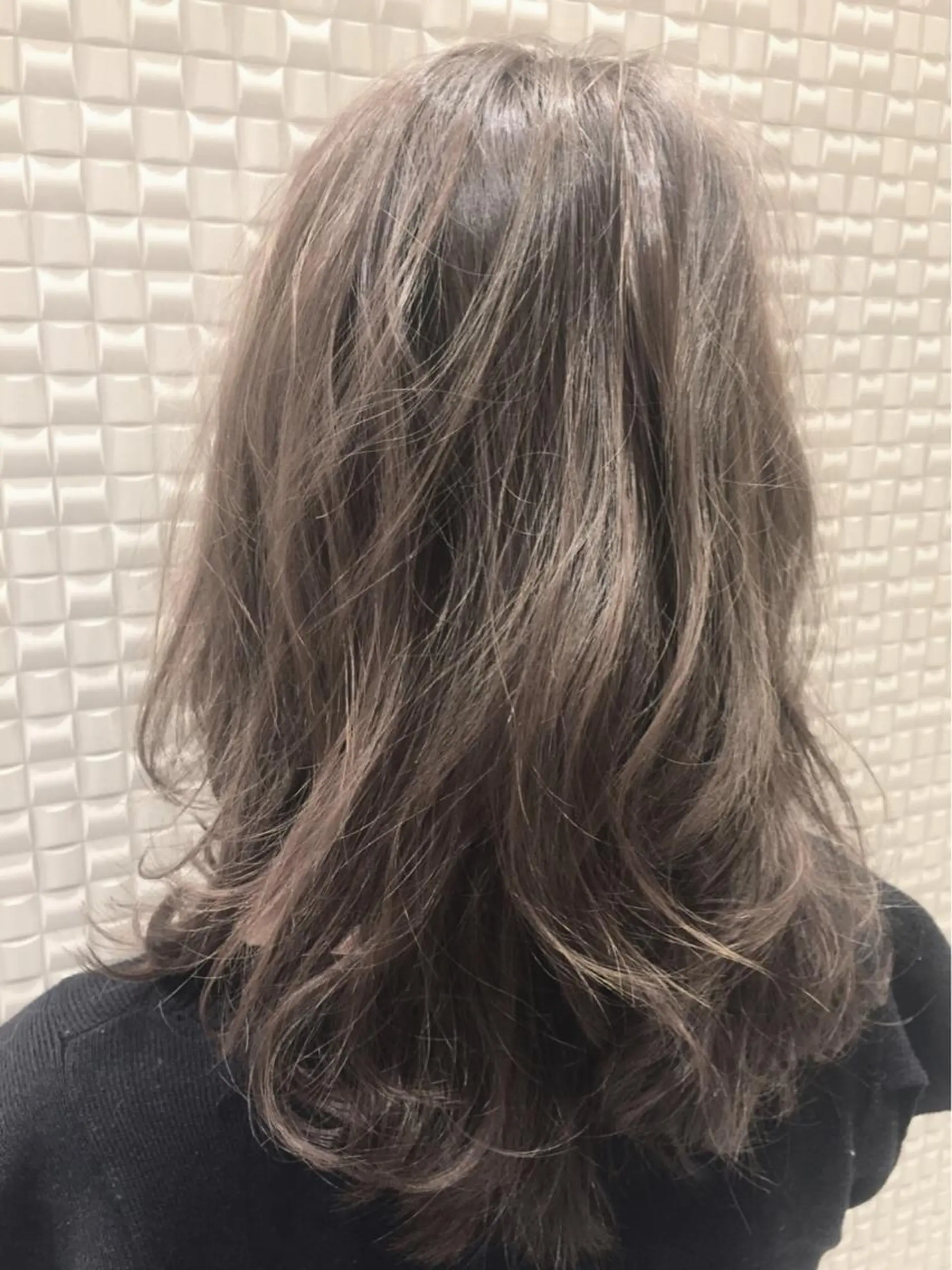 ミディアム カラー ヘアアレンジ ブリーチ グレージュ ハイライトカラー ハイライト ✨ハイクオリティ✨ 山本香也のヘアスタイル