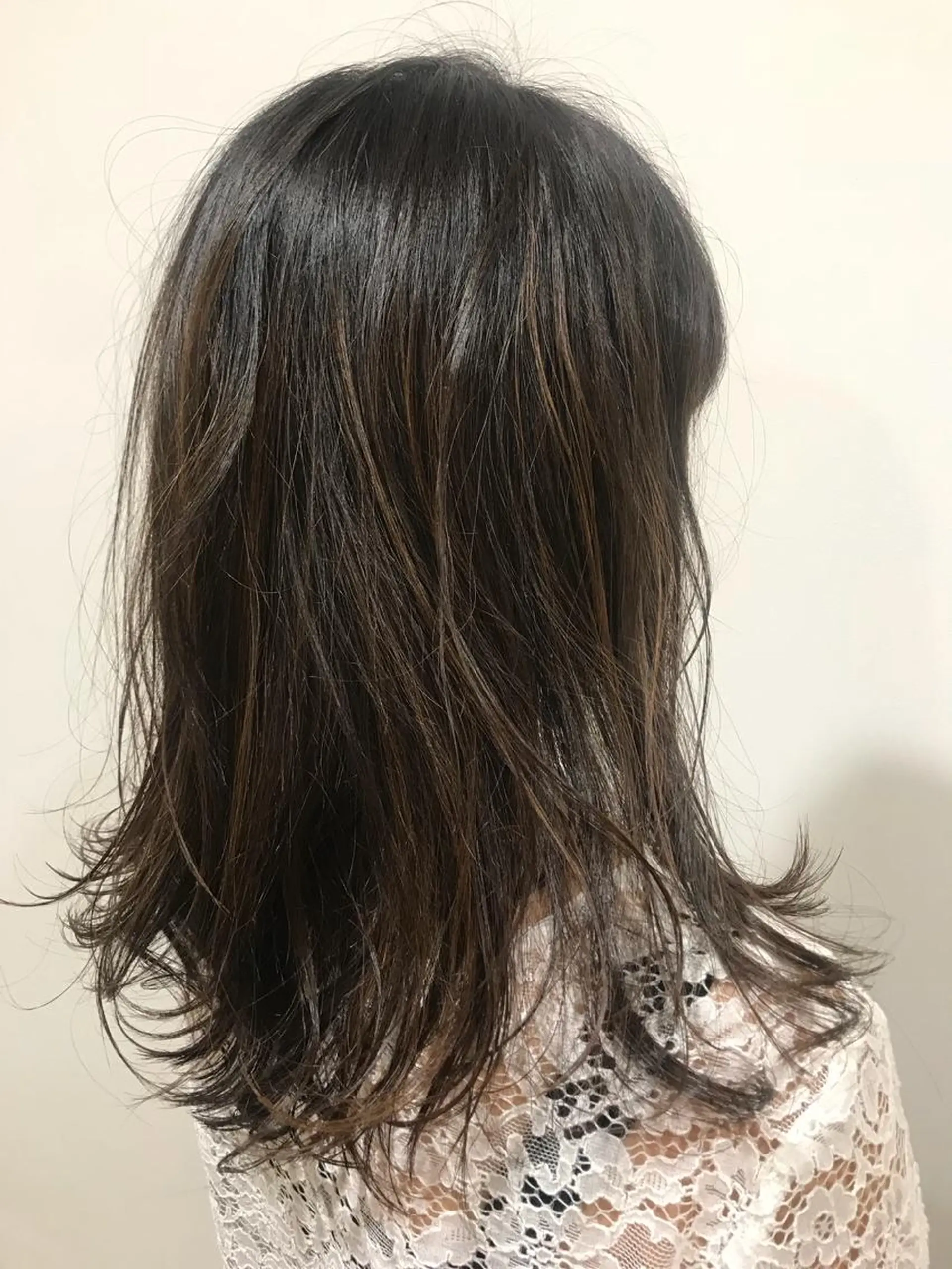 ミディアム 暖色カラー🍊 ボブ🌿顔周りcutのヘアスタイル