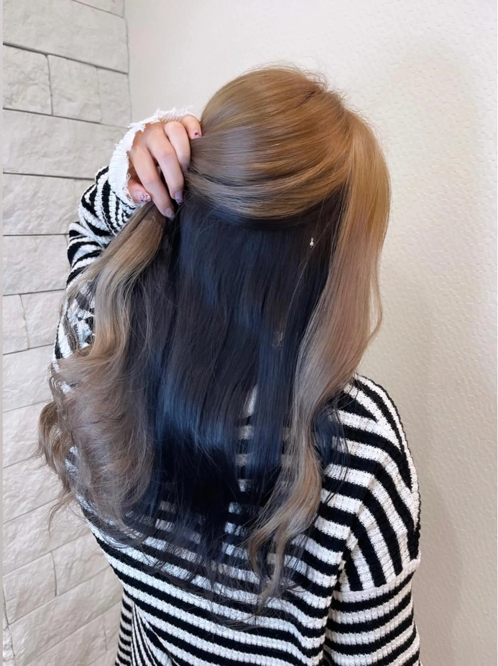 カラー 黒髪 インナーカラー 名古屋のピンク好き かずくん🦩のヘアスタイル