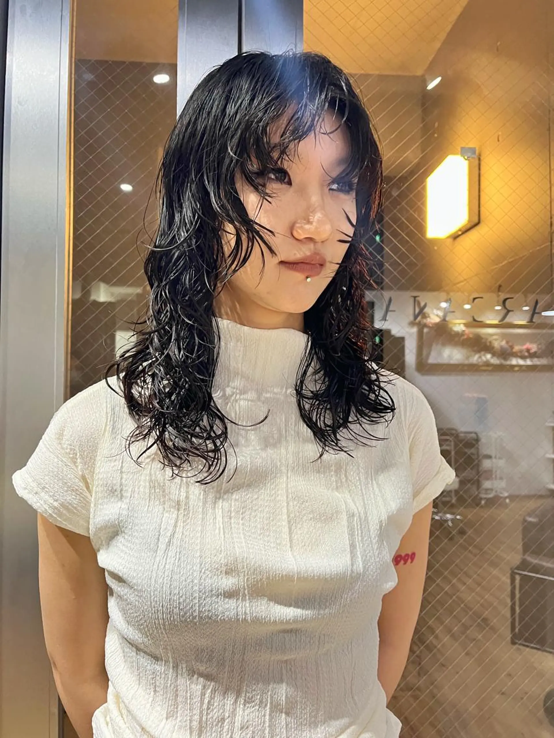 セミロング アッシュ ミルクティーブラウン ピンクブラウン レイヤーカット カット ヘアカラー ハイトーンNo.1✨ パーマ✨イマイタツヤのヘアスタイル