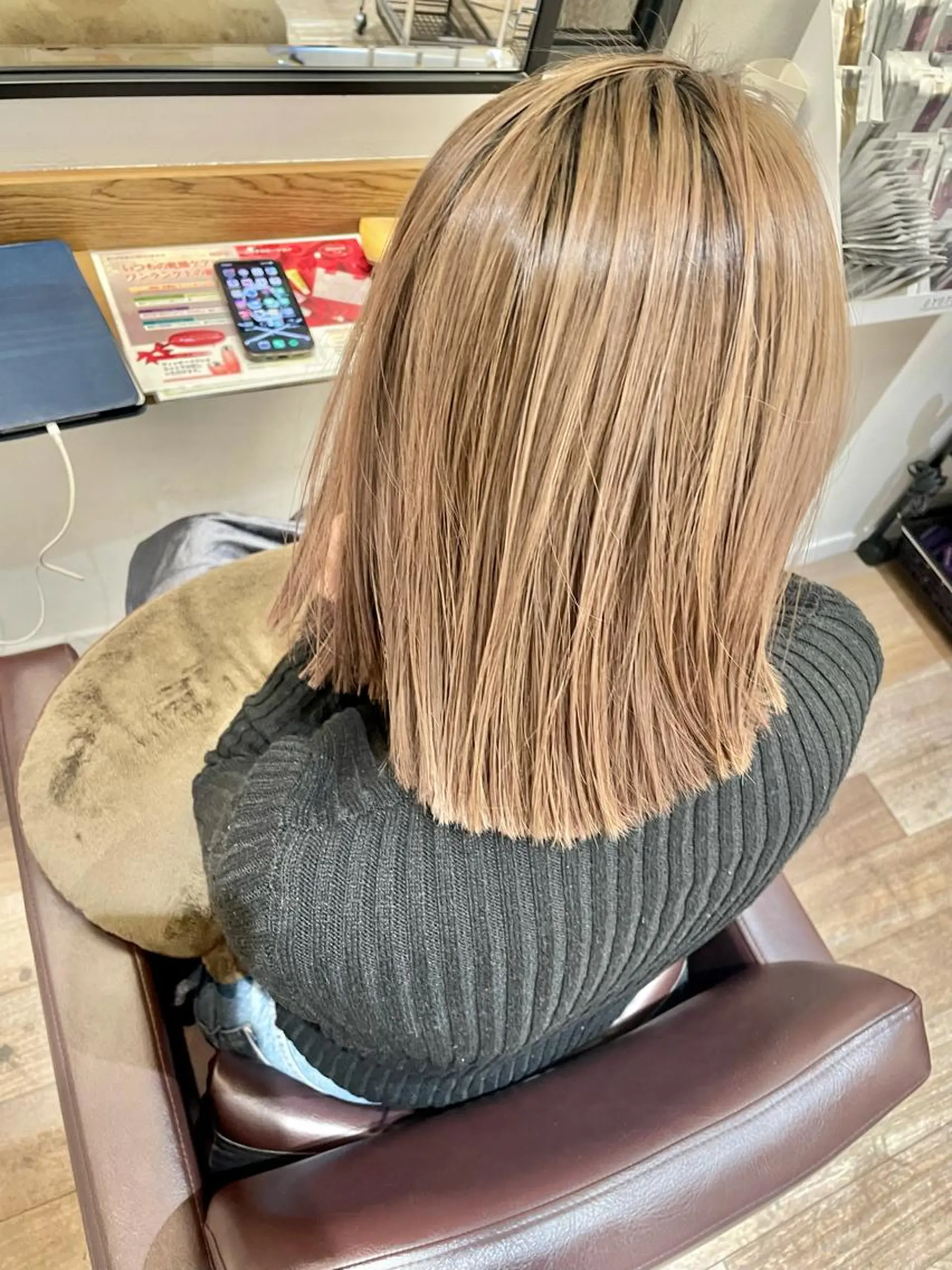 ミディアム カラー 渡辺 瑠美のヘアスタイル