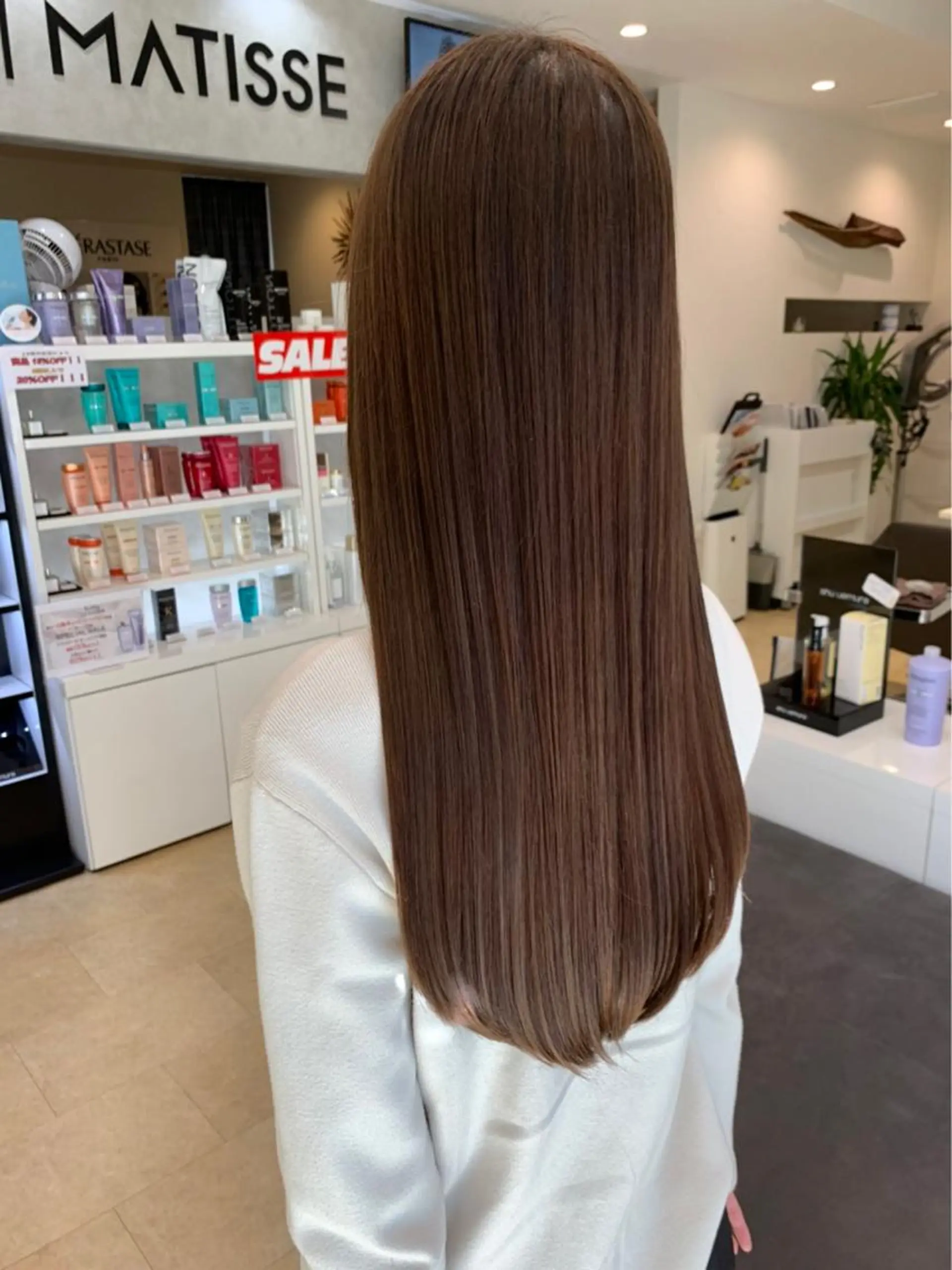 パーマ 縮毛矯正 韓国🇰🇷レイヤー カットオリーブカラーのヘアスタイル