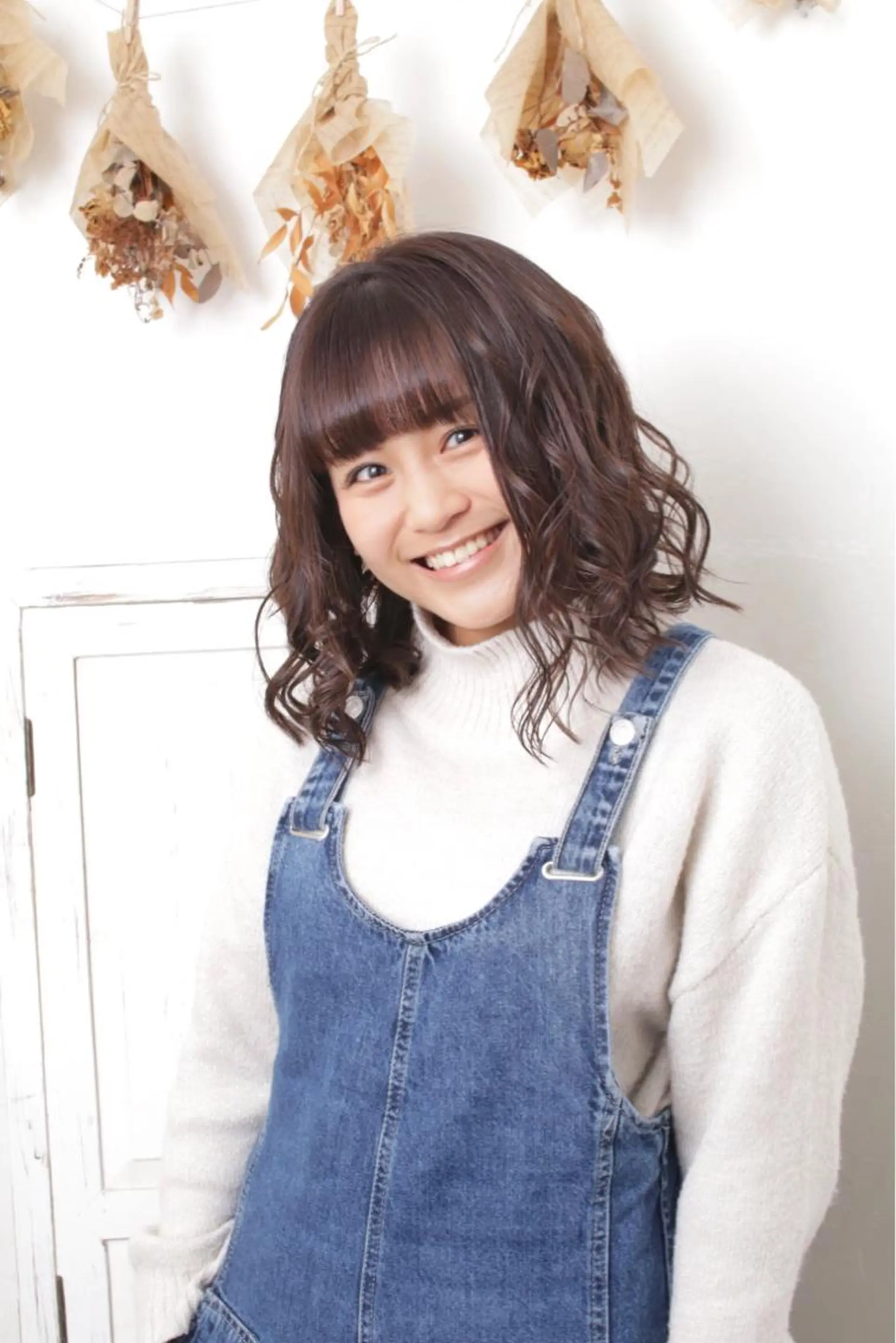 ミディアム カラー パーマ ヘアアレンジ メンズ カット ヘアカラー トリートメント エクステ ヘアセット 推し活専用 【派手髪】飯野ゆかりのヘアスタイル