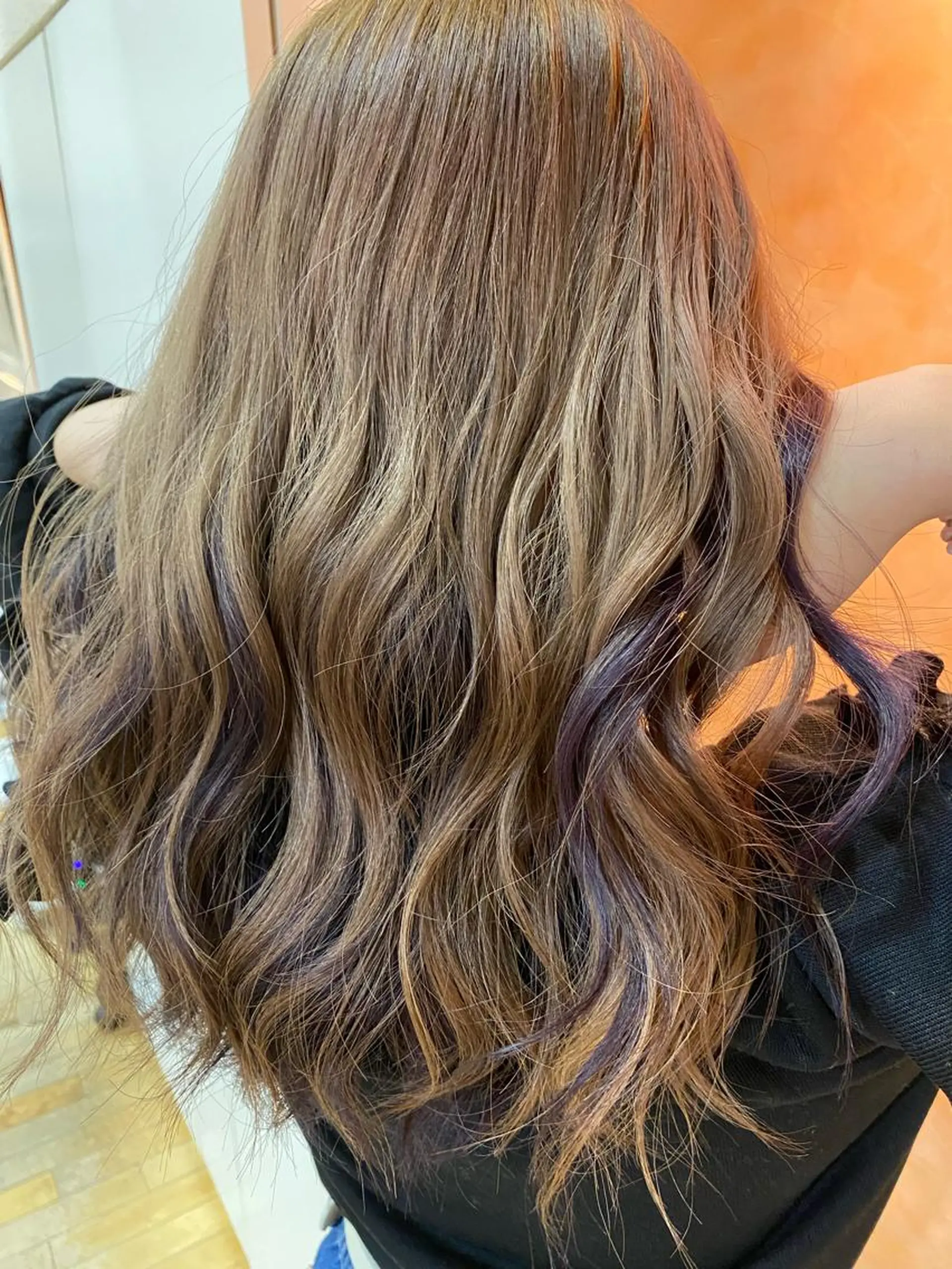 ロング カラー パープルカラー ヘアカラー 山本 瑠華のヘアスタイル