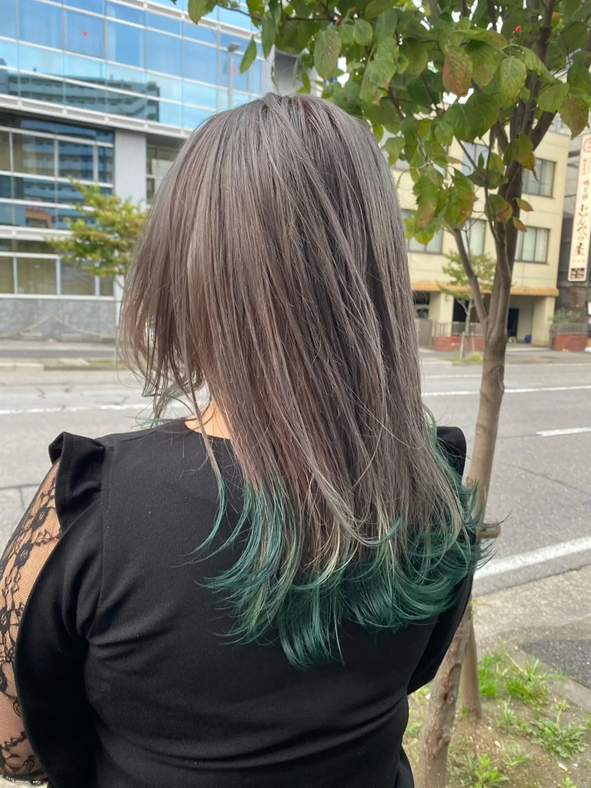 ロング 🍀透明感抜群🍀/ ハイトーンカラーのヘアスタイル