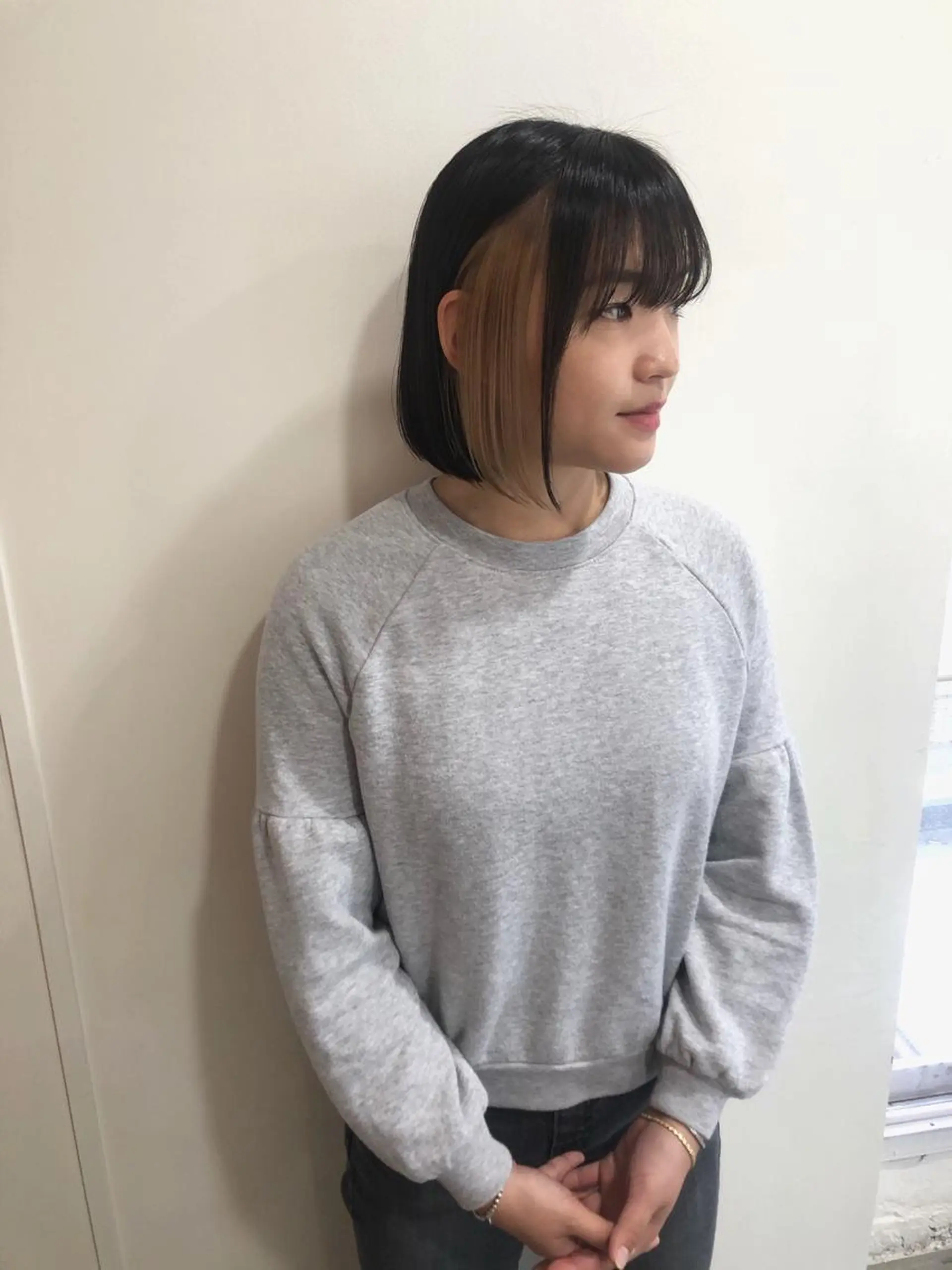 ショート カラー ヘアカラー トリートメント MIOベージュカラー 柔らかいカラーのヘアスタイル