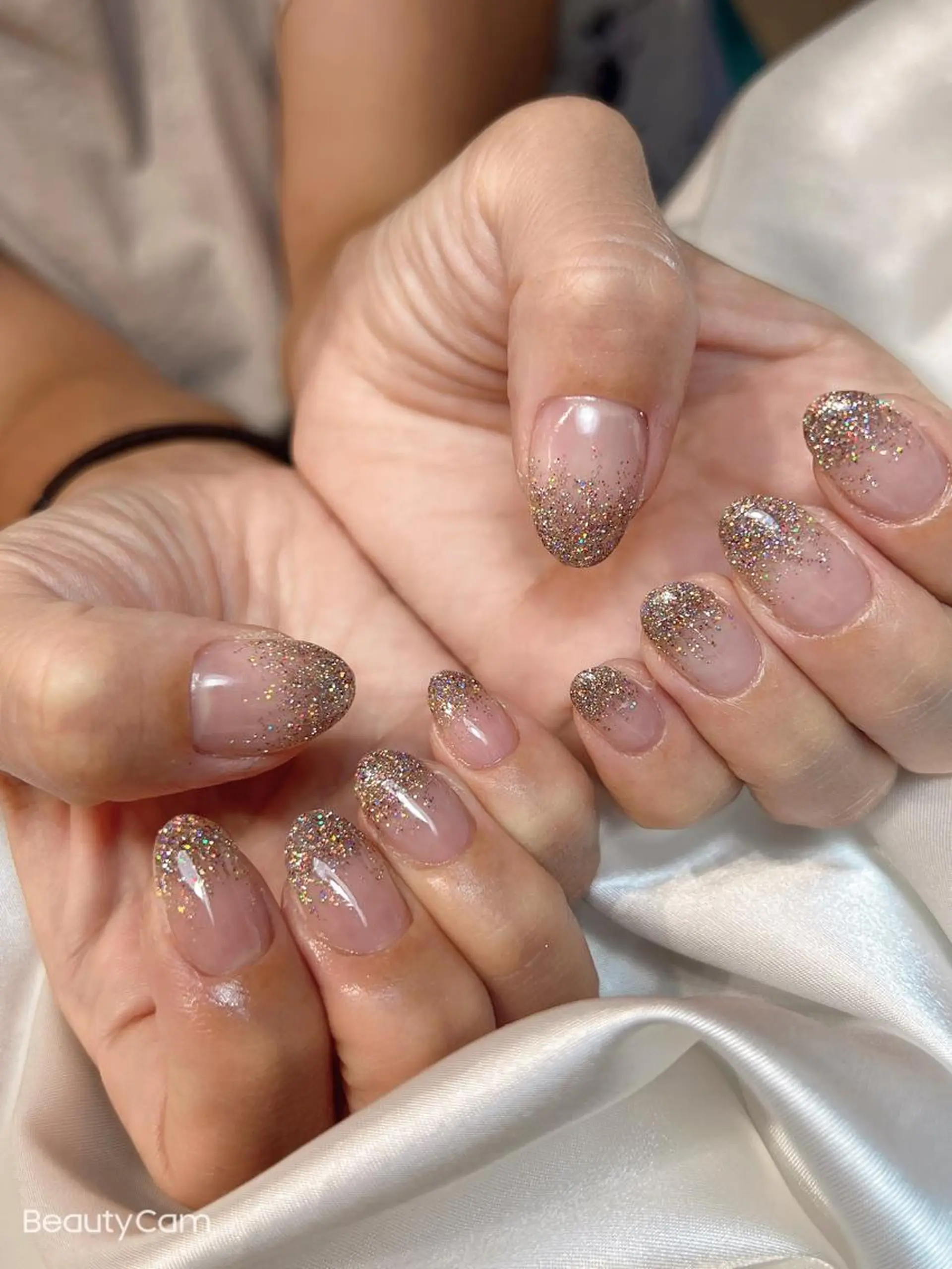 ネイル グラデーション ラメ(グリッター) ラメグラデーション bijou nails　蓮のネイルデザイン