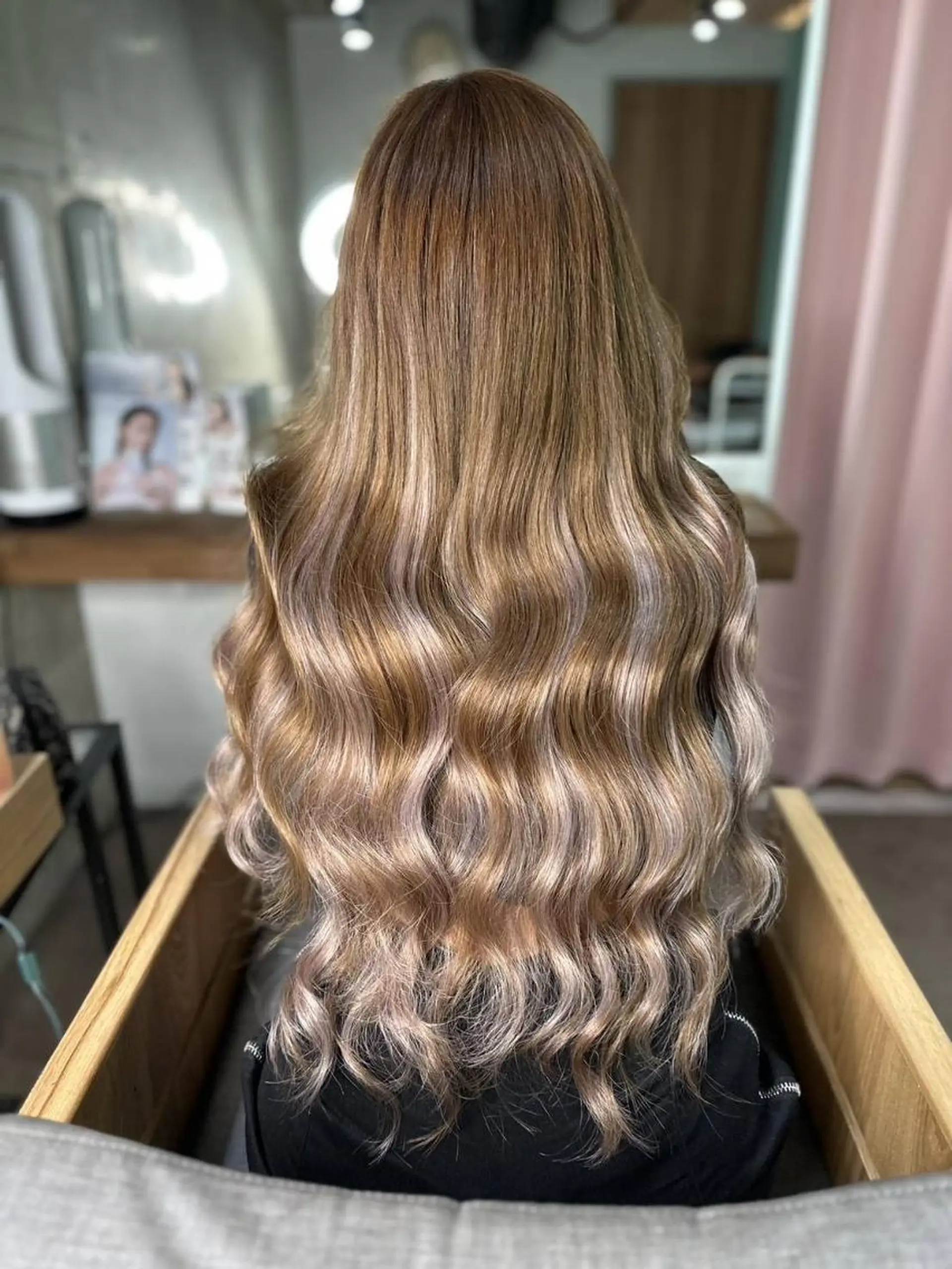 セミロング ♡SNSで大バズり♡ コリアン羽エクステ◎のヘアスタイル