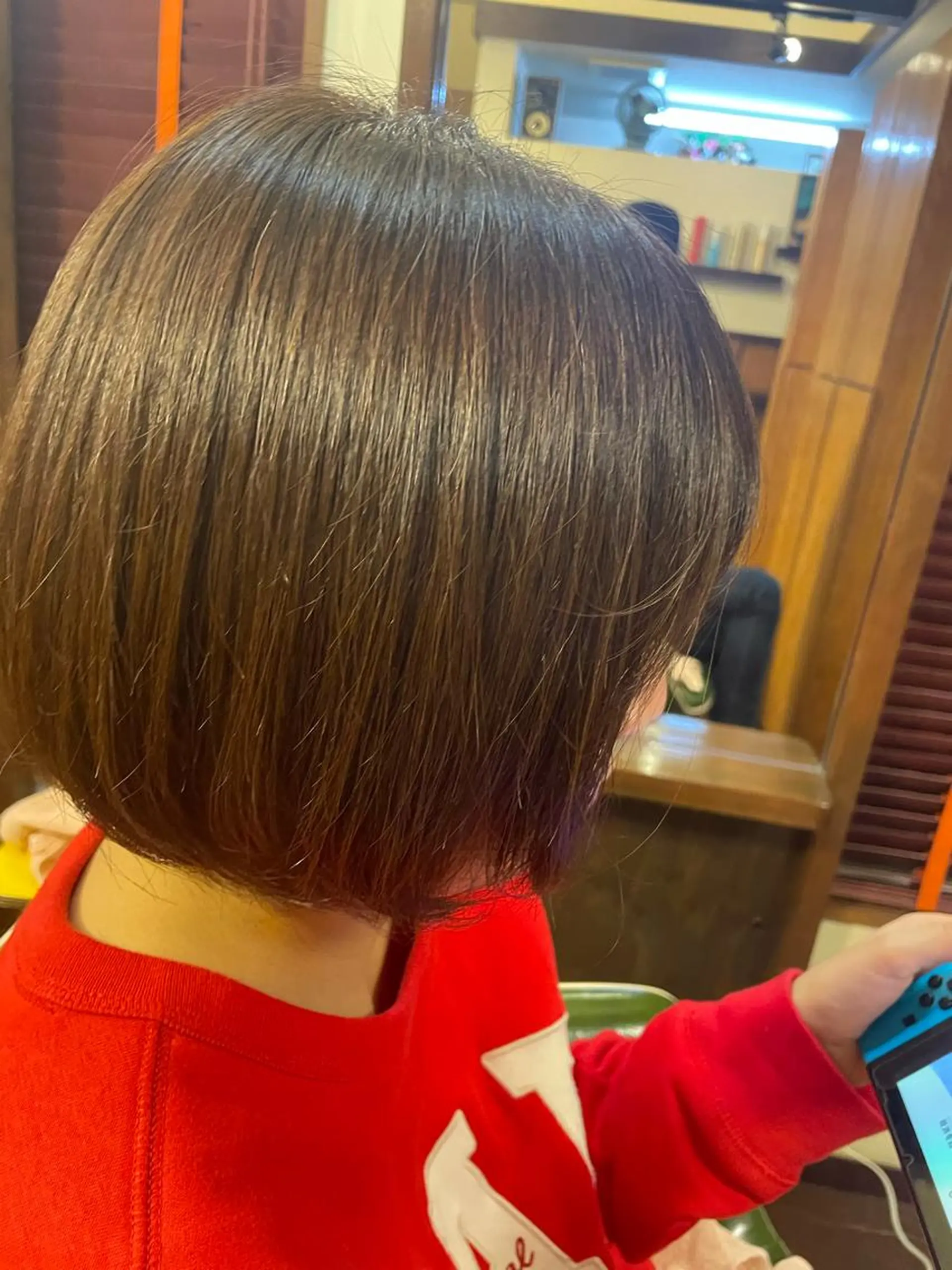 ミディアム カラー グレージュ ボブ 長谷川 薫のヘアスタイル