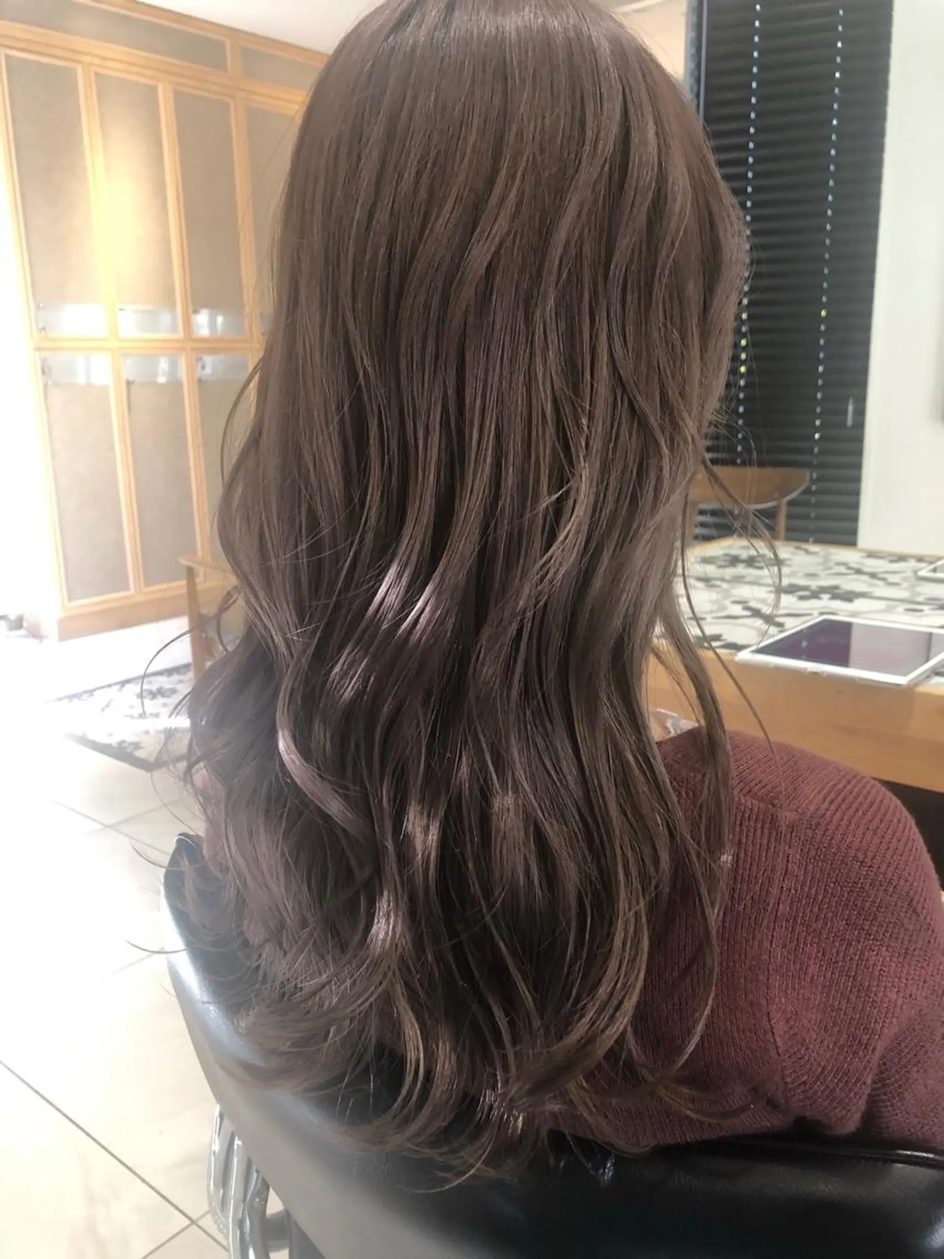 ロング カラー グレージュ ラベンダーカラー ラベンダーグレージュ ラベンダーグレー ピンクカラー ミヤギ リュウキのヘアスタイル