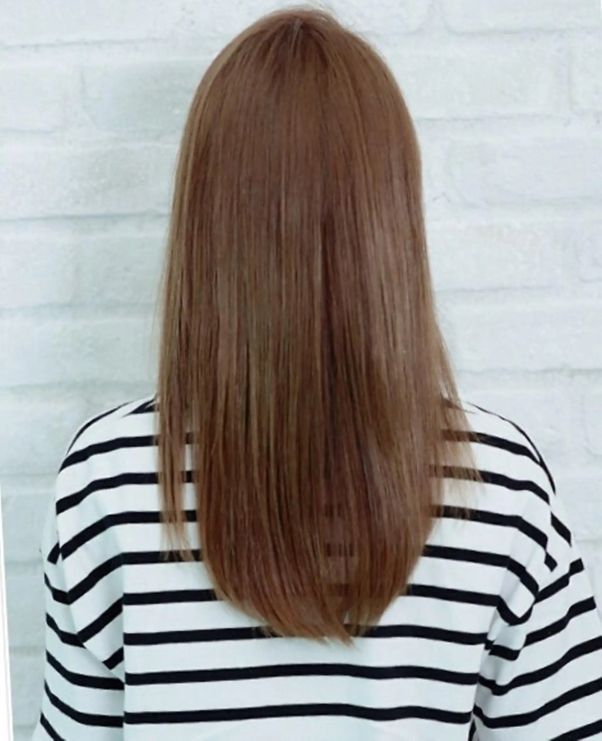 カラー 高岡 杏実のヘアスタイル