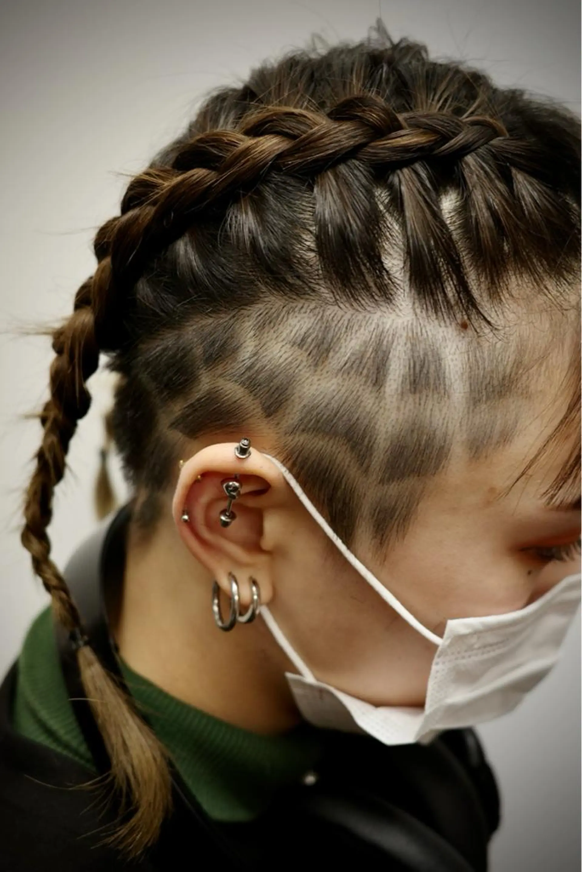 ミディアム ハイライト 髪質改善 韓国風ヘア レイヤーカット 縮毛矯正 Koichi Satoのヘアスタイル