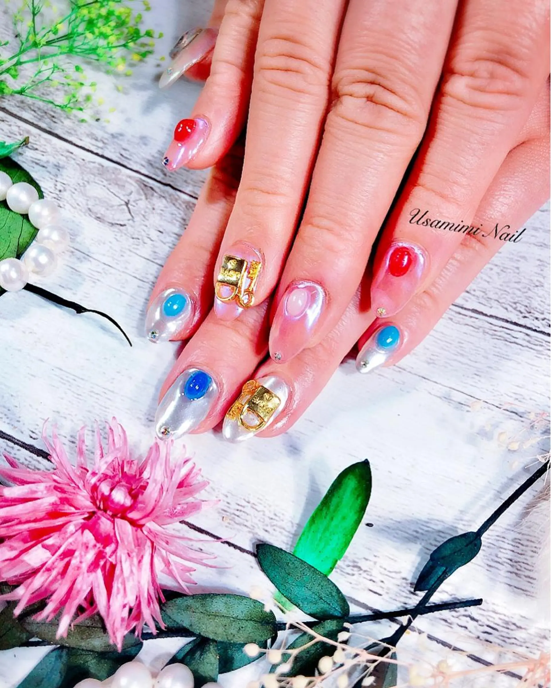 ネイル オーロラネイル USAMiMi 🐰💕のネイルデザイン