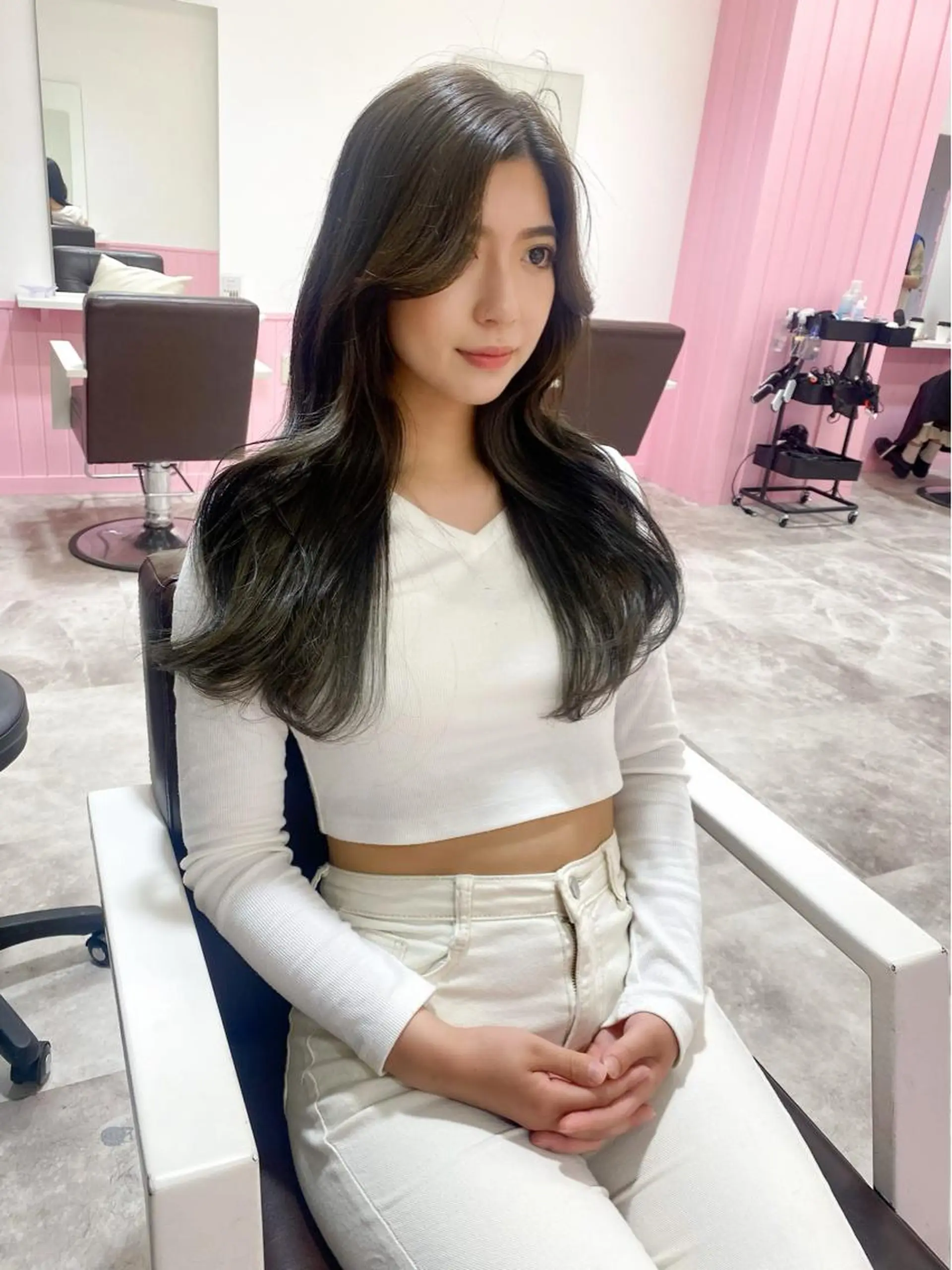 ロング 髪質改善韓国レイヤー SHIORI🦋のヘアスタイル