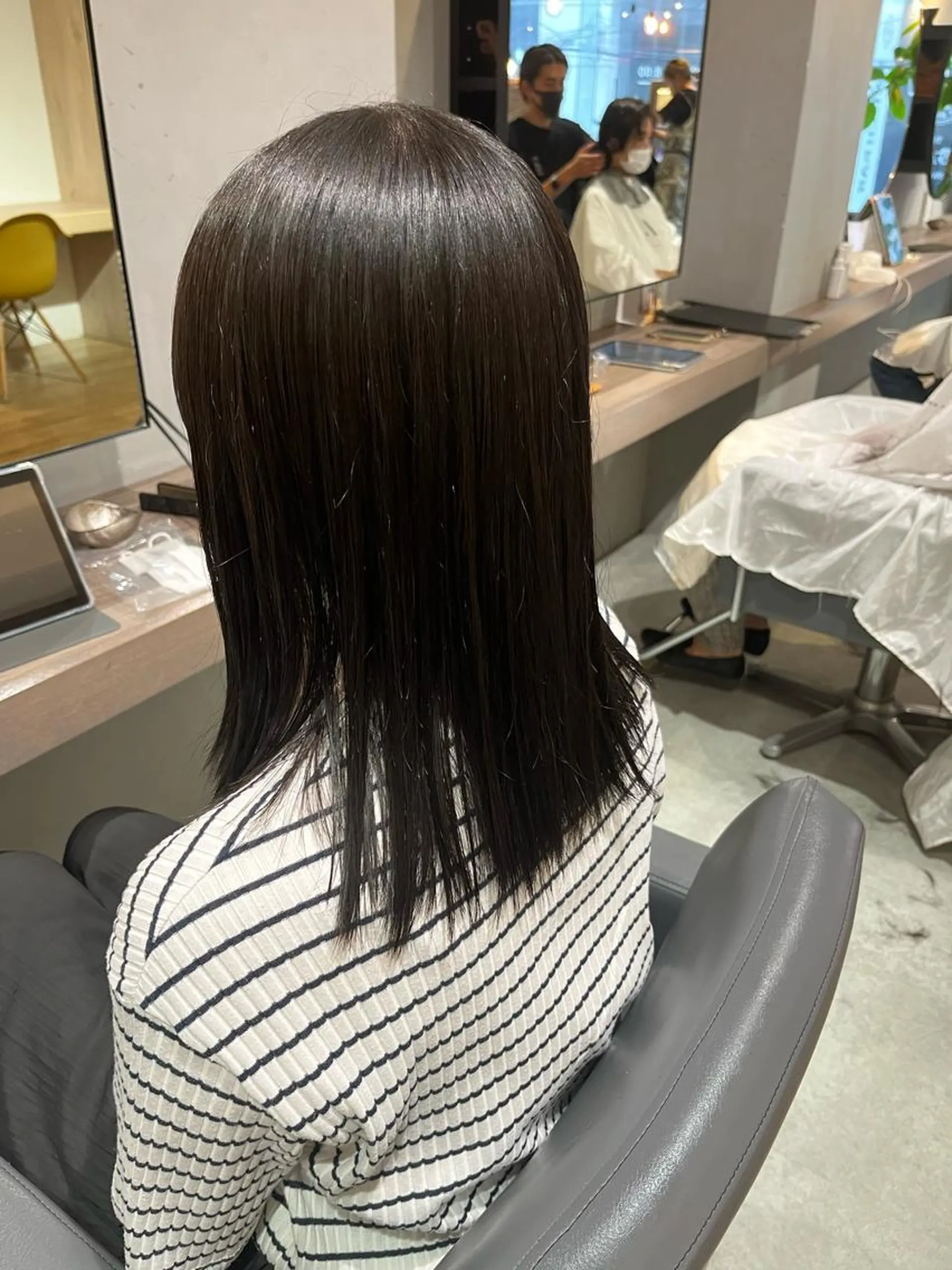 ミディアム カラー SCENEbyRAD helmのヘアスタイル