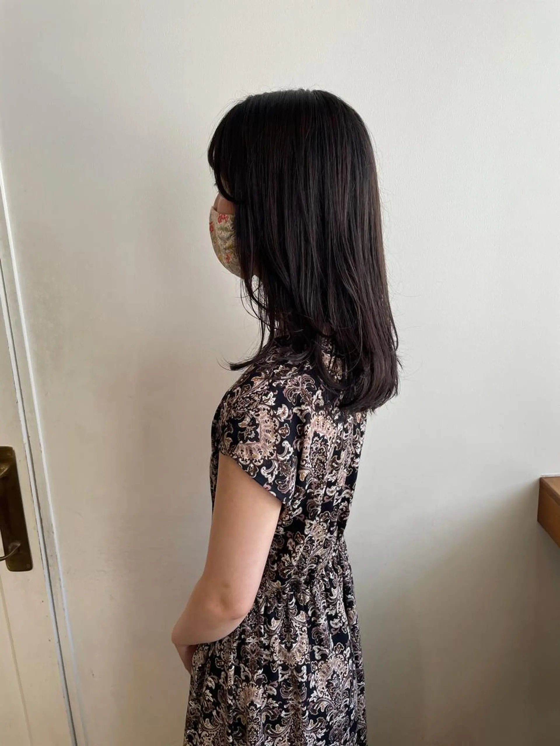 ミディアム カラー MIOベージュカラー 柔らかいカラーのヘアスタイル