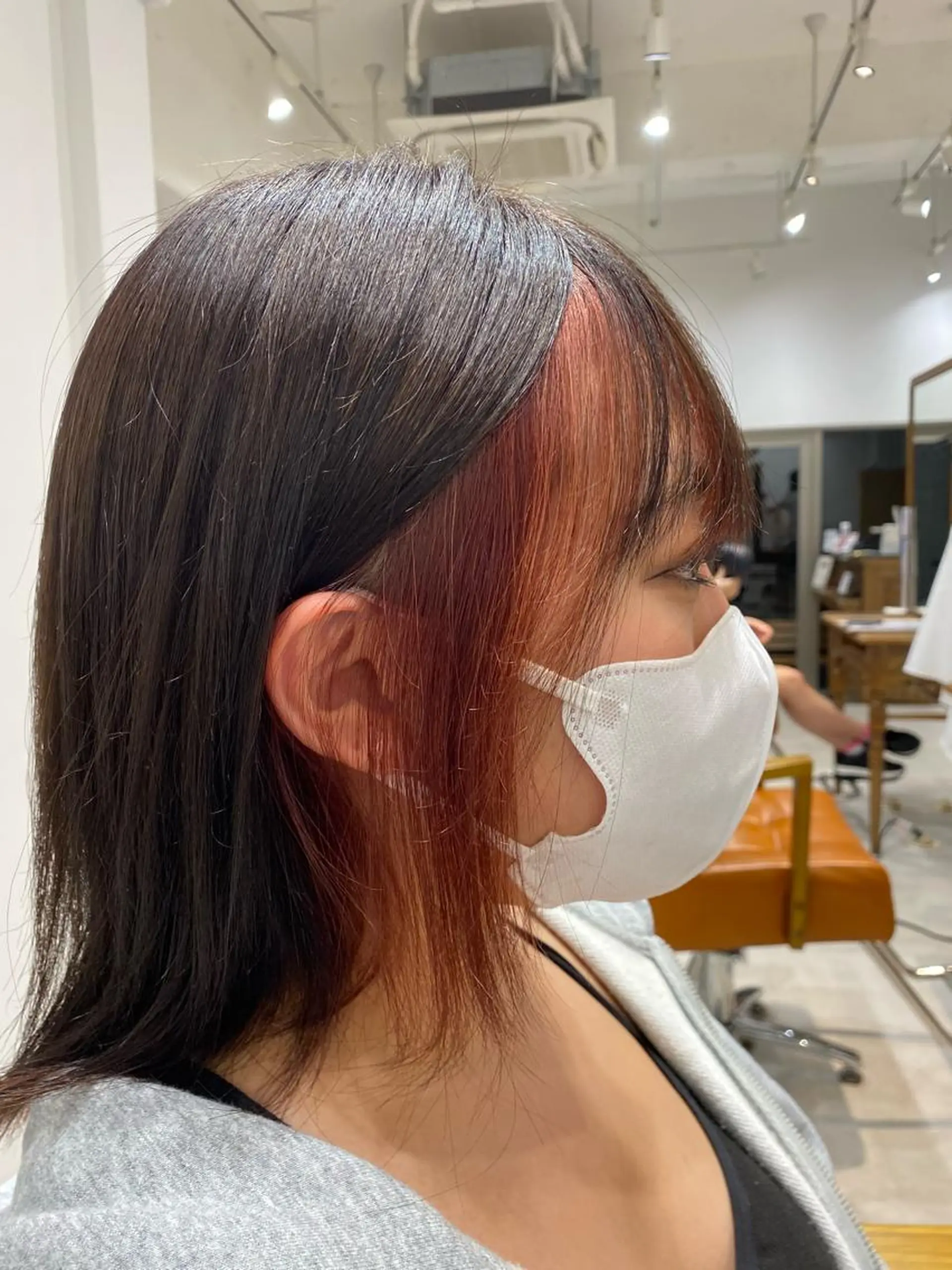 ミディアム カラー ピンクカラー レッドカラー 山﨑 燦人のヘアスタイル