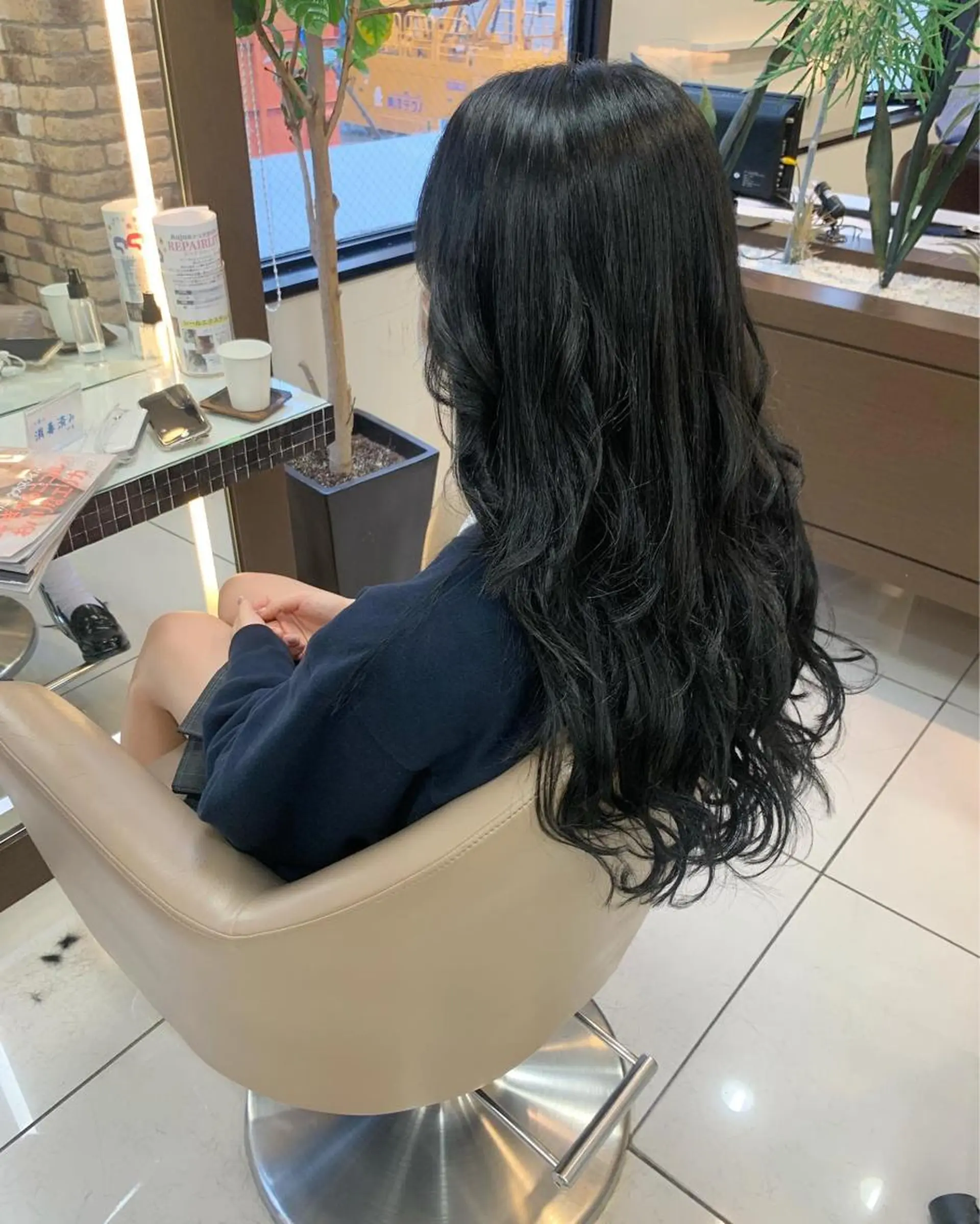 ロング カラー カット ヘアカラー トリートメント エクステ 羽エクステ🩷 🤍まき🤍のマツエク・マツパデザイン