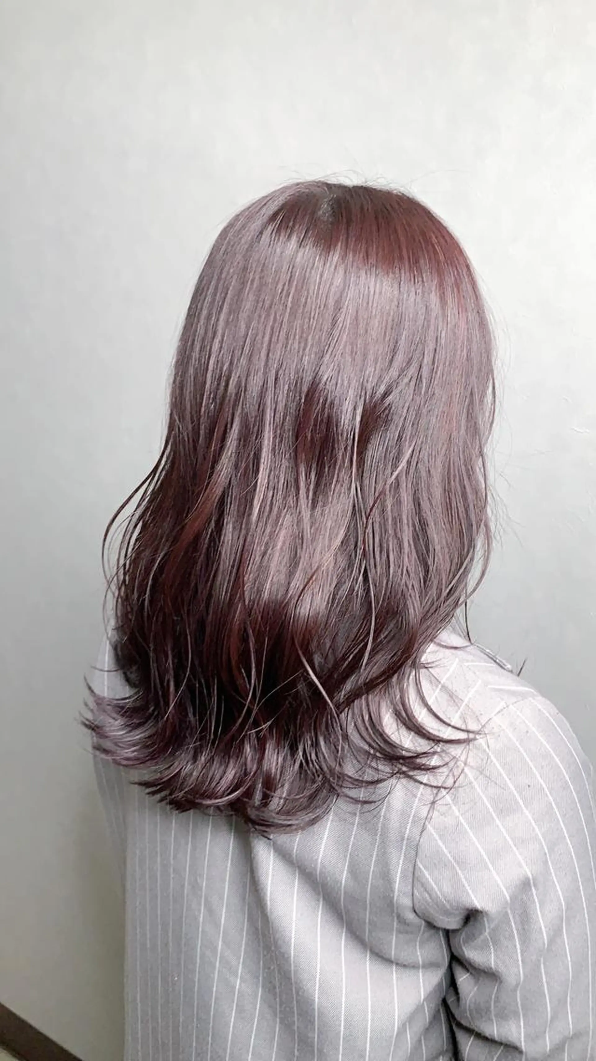 ミディアム カラー アッシュ ハイライトカラー ピンクカラー ピンクアッシュ ハイライト ヘアカラー トリートメント 🌈 DAIKI 🌈のヘアスタイル