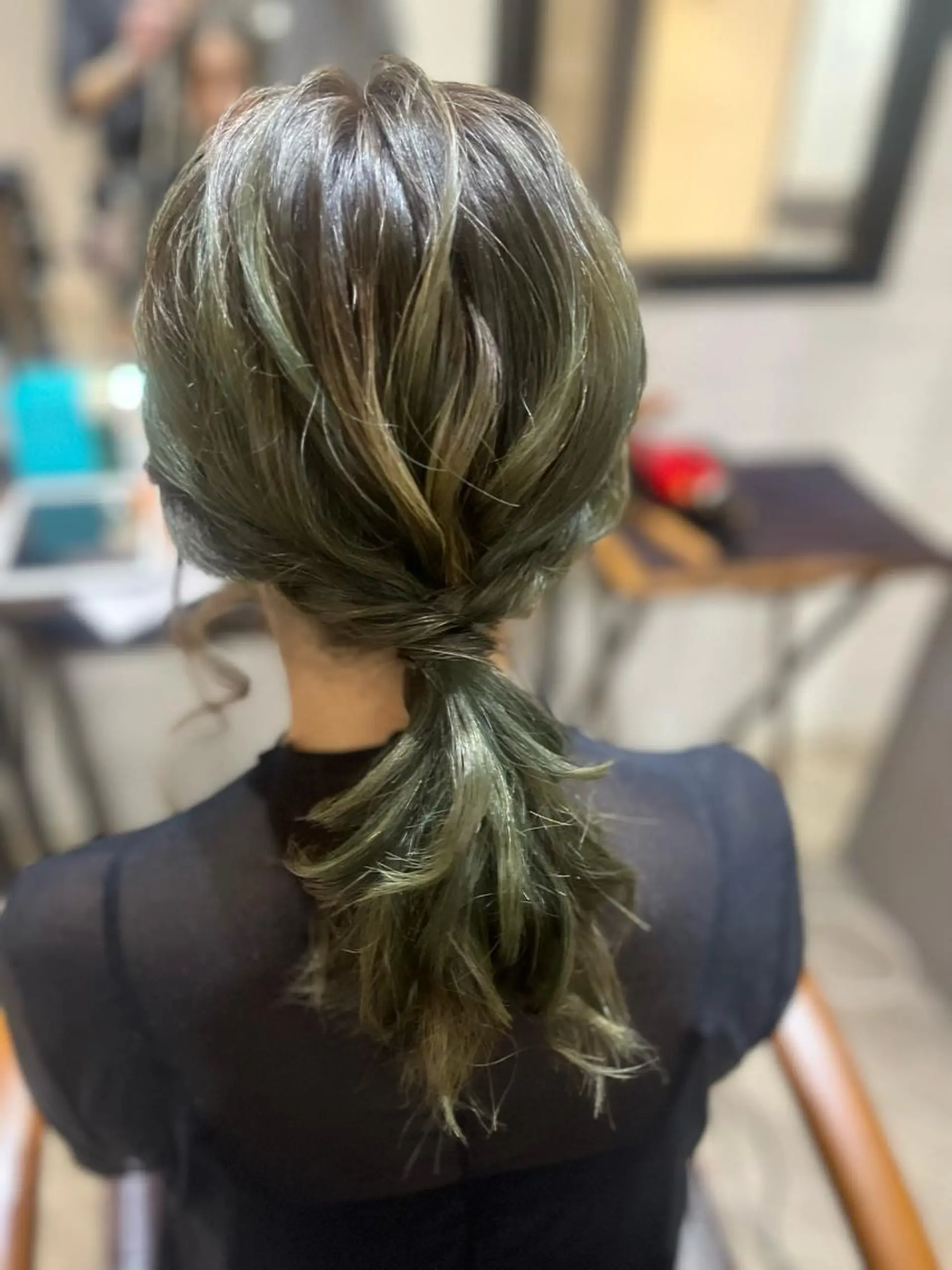 ミディアム ヘアアレンジ ポニーテール 🫧ぷる艶カラー🫧 Yuubi🦩のヘアスタイル