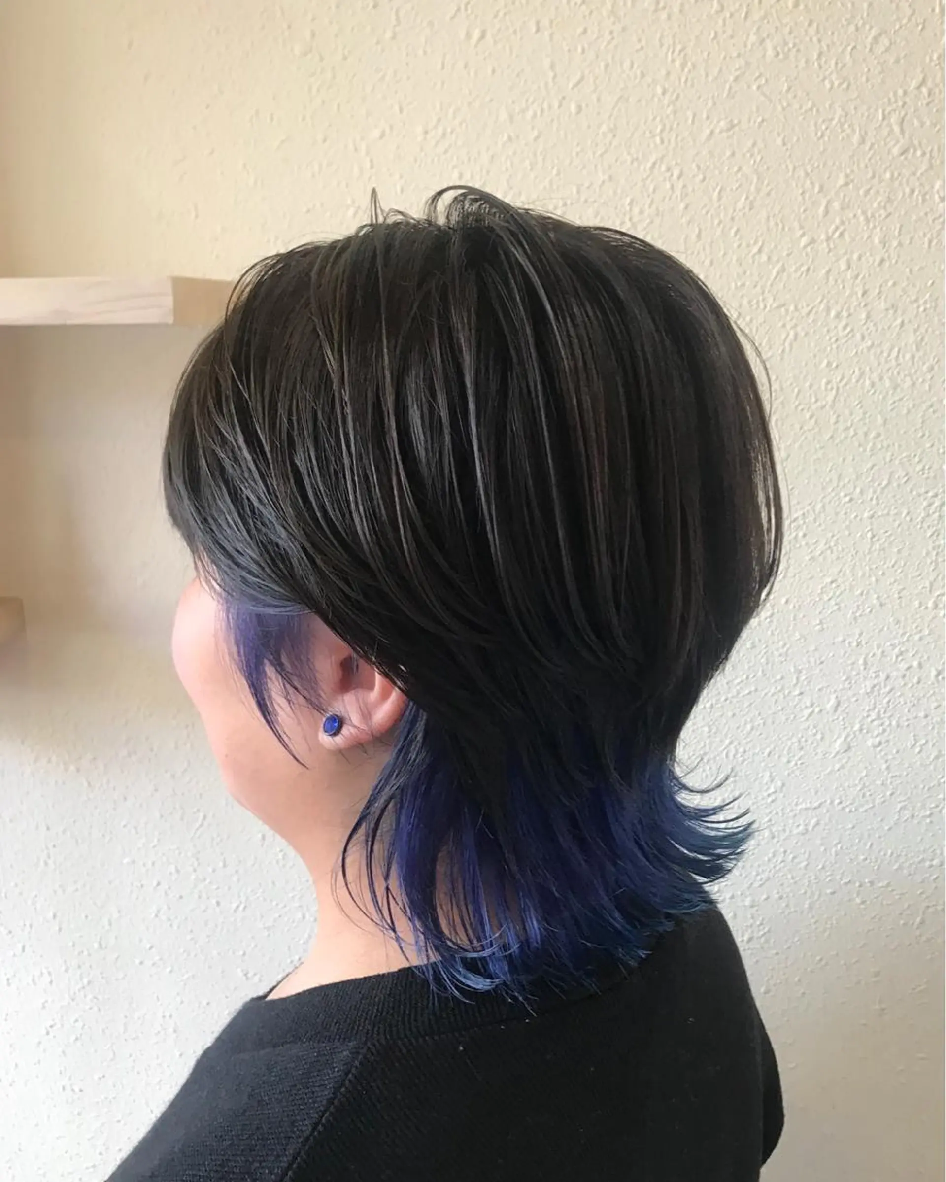 ミディアム ウルフカット 中川 茜里のヘアスタイル