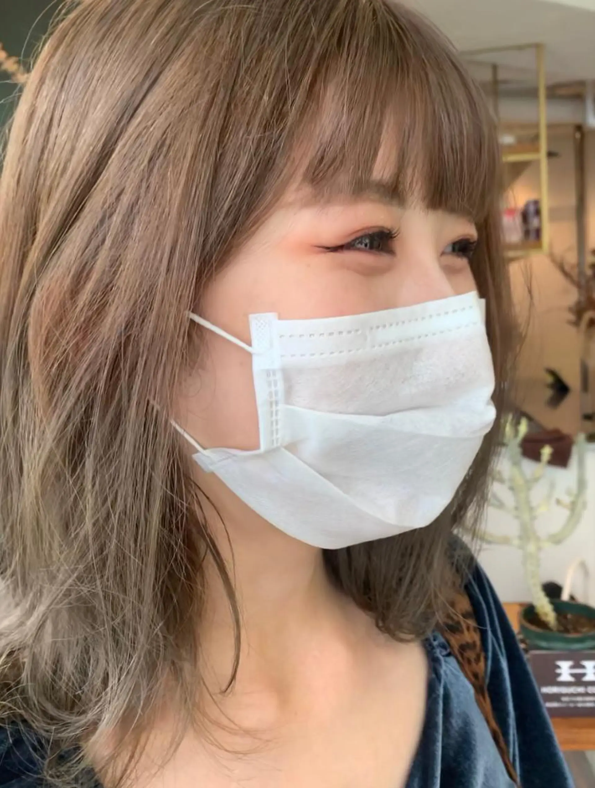 ミディアム カラー ベージュカラー ブリーチ グラデーションカラー ミルクティーベージュ ヘアカラー 中目黒🌼 🌼ハナのヘアスタイル