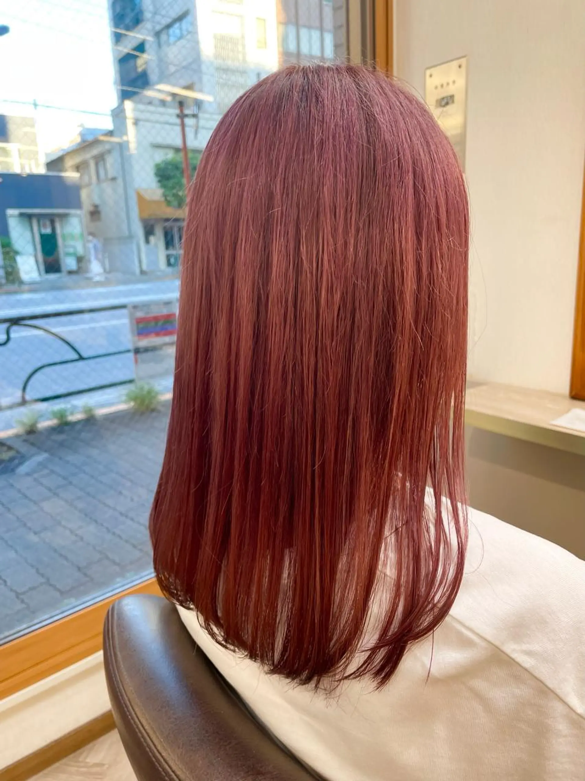 セミロング カラー ピンクカラー ️🫧押上️🫧はな 🫧まとまるショートのヘアスタイル