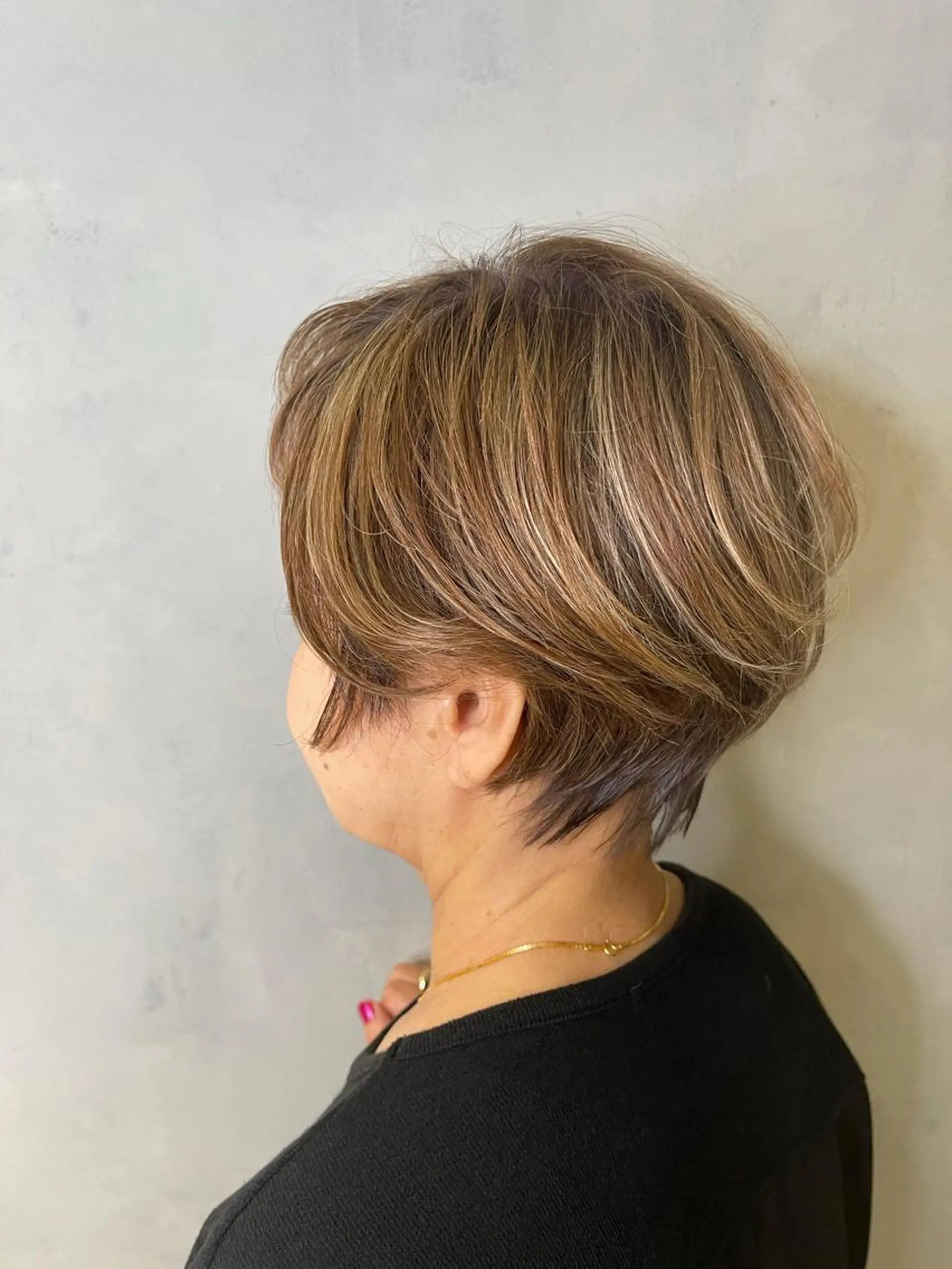 ショート まとまる美髪矯正 ×レイヤーカットのヘアスタイル