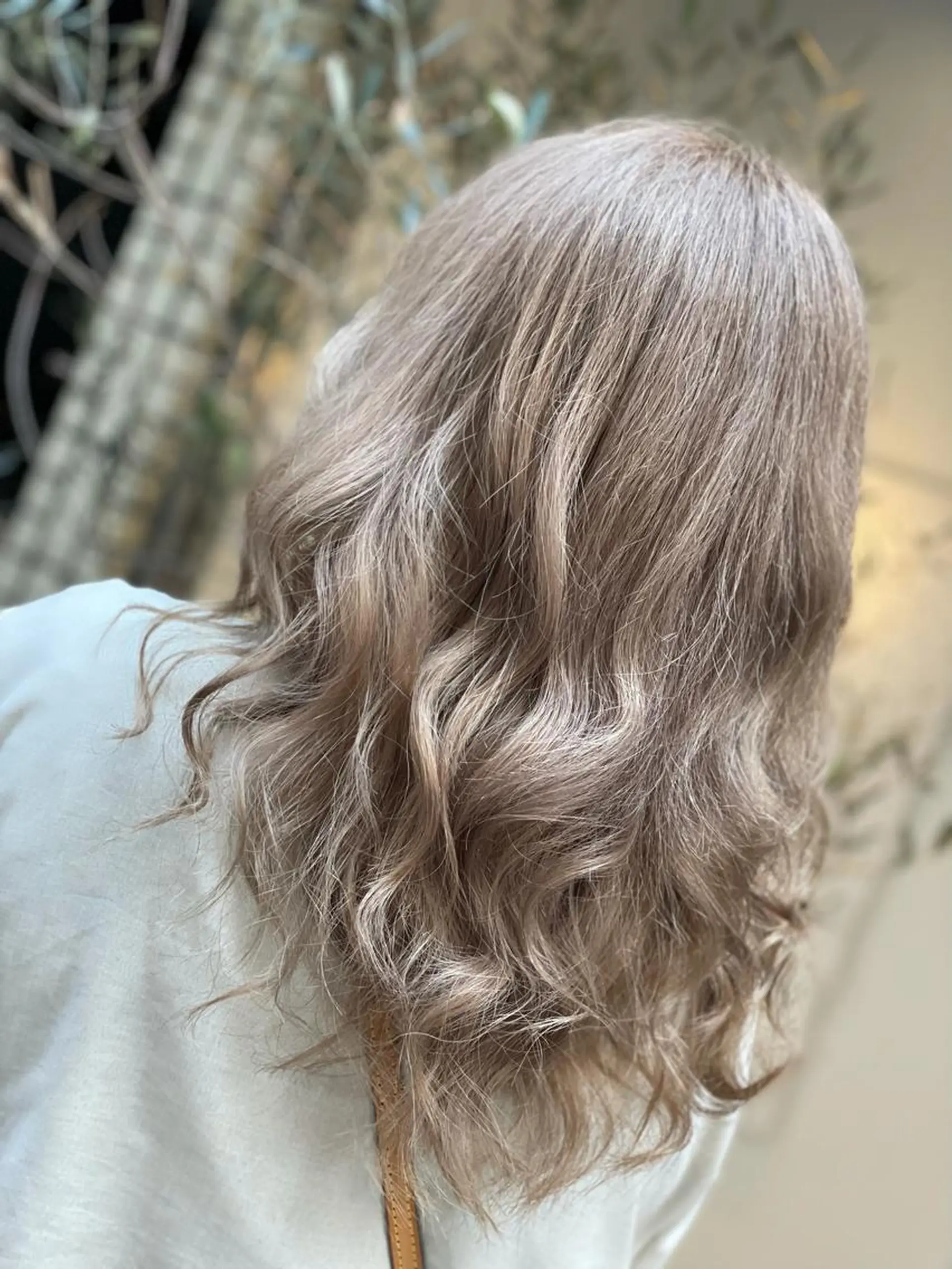 ミディアム カラー ヘアアレンジ ヘアカラー トリートメント 髪質改善×ハイトーン 中田啄也のヘアスタイル