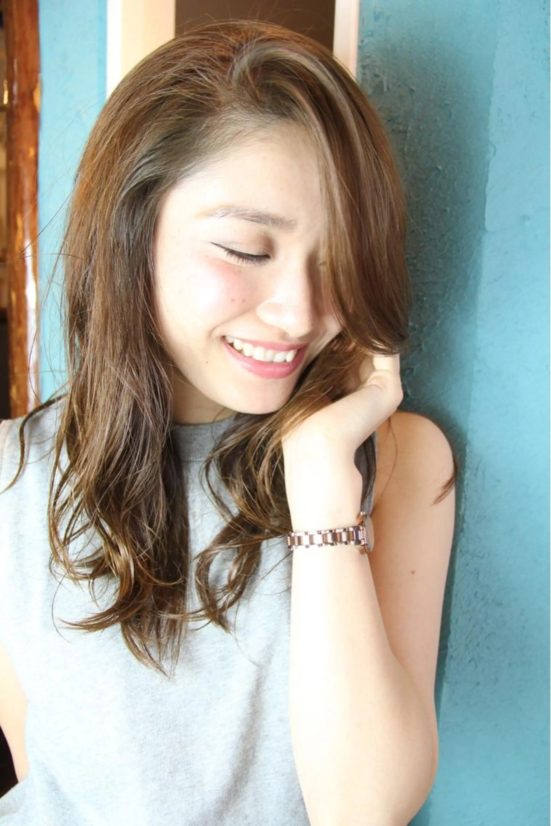 セミロング カラー パーマ ヘアアレンジ メンズ ネイル マツエク・マツパ ナチュラル カット パーマ トリートメント 一人一人の輝きを 心を込めてのヘアスタイル