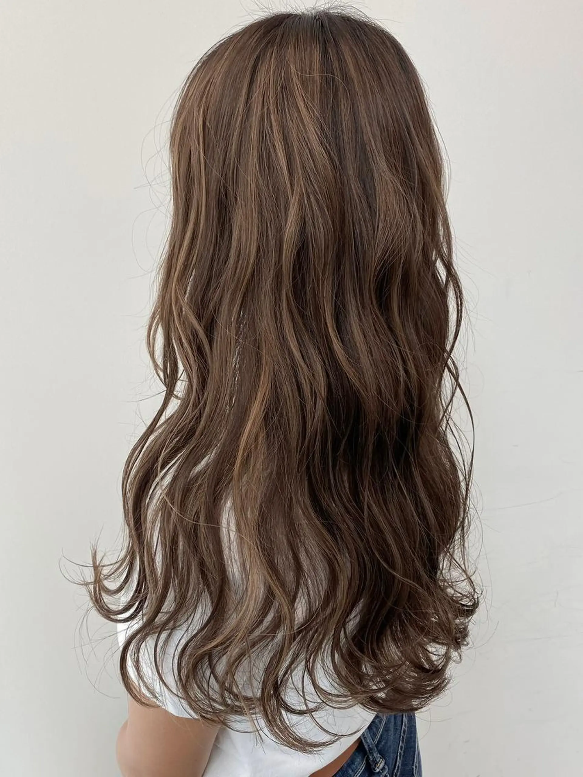 ロング カラー アディクシーカラー アッシュ ブルーカラー ダークアッシュ グレージュ 【公式】amble luxe 中野のヘアスタイル