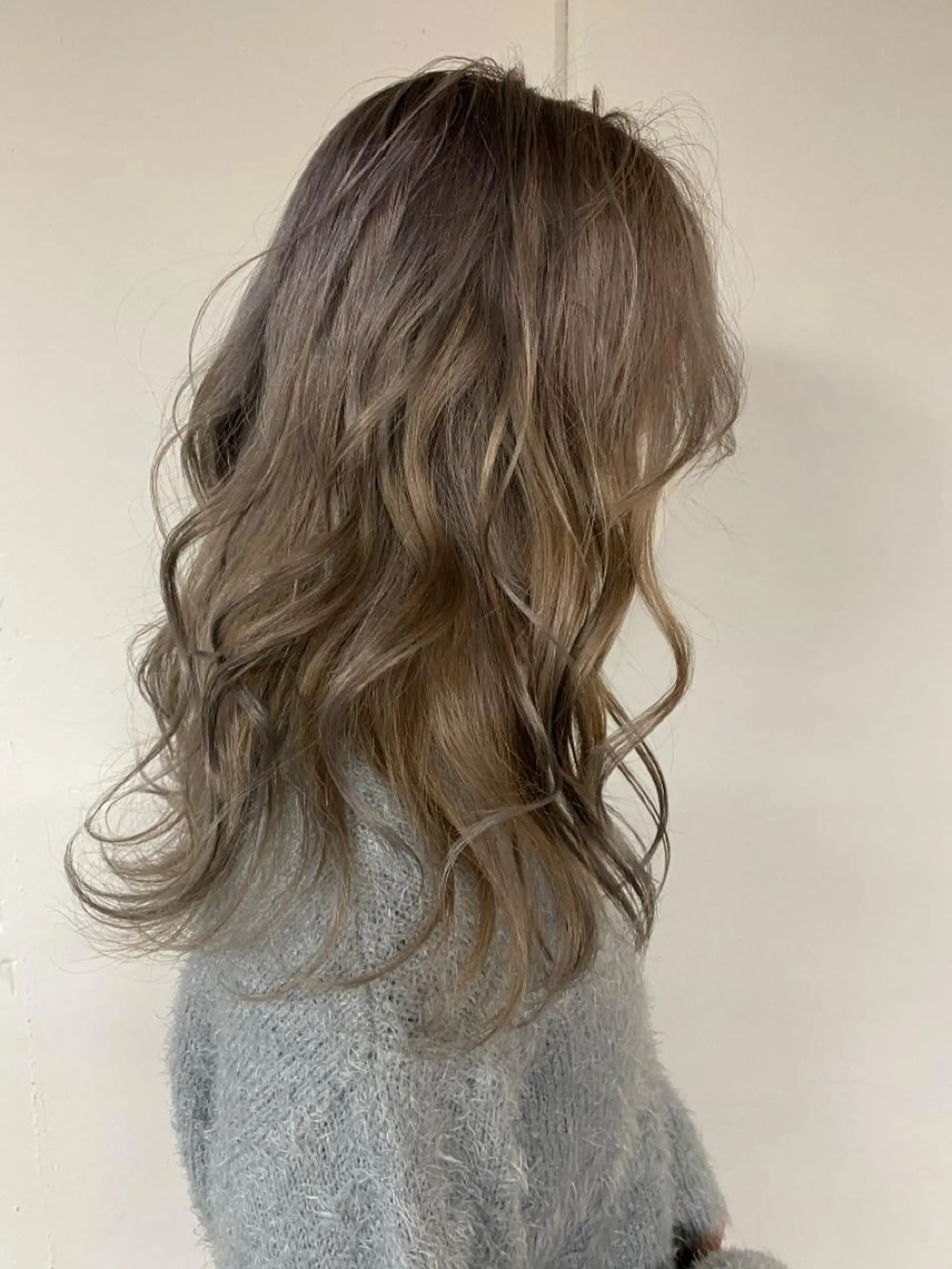 ロング カラー カット ヘアカラー トリートメント KOOKI スティードトーキョーのヘアスタイル