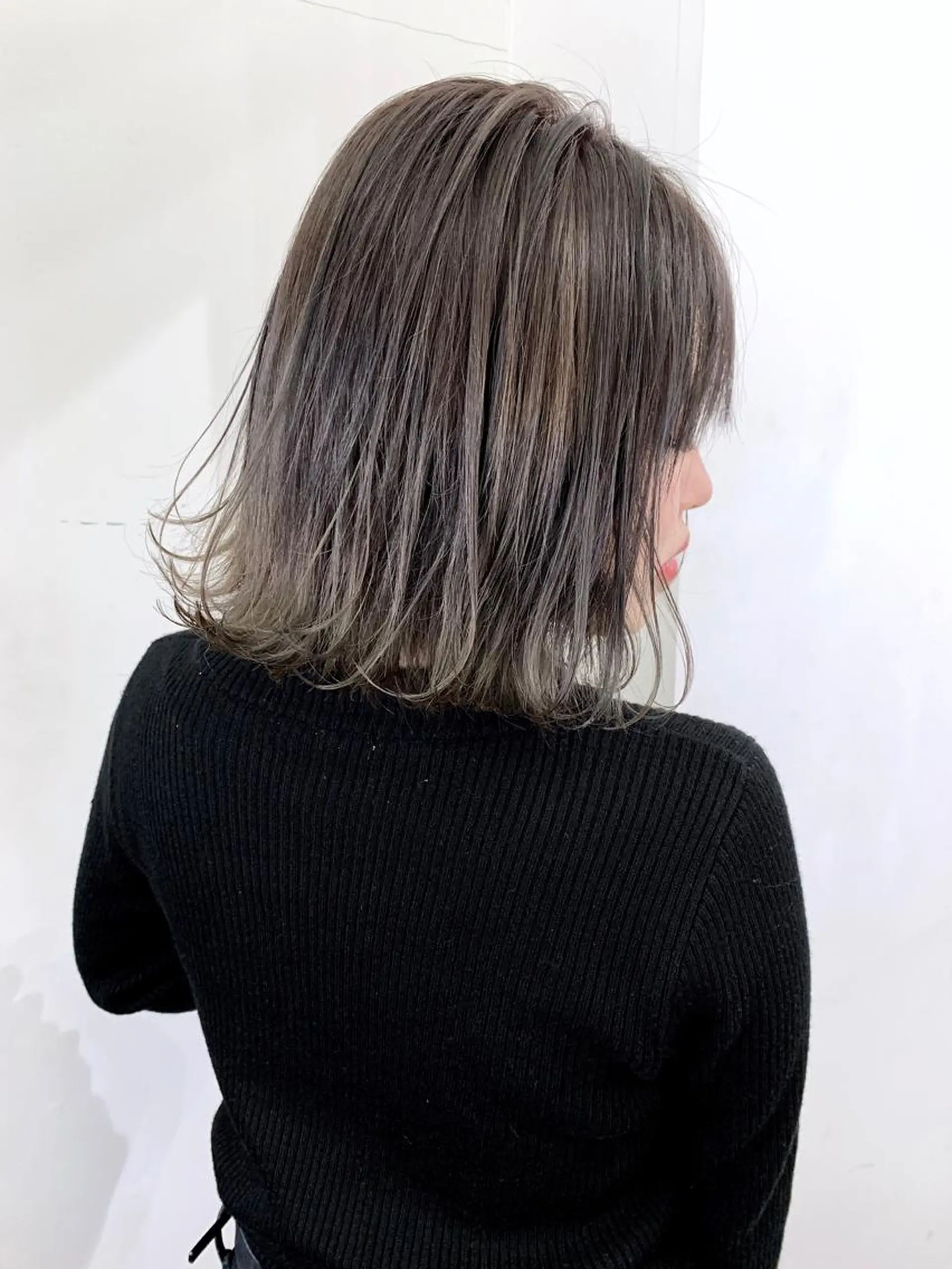 ミディアム 切りっぱなしボブ ボブ 外国人風カラー ハイライト レイヤーカット エクステ（レミー毛） NINEのヘアスタイル