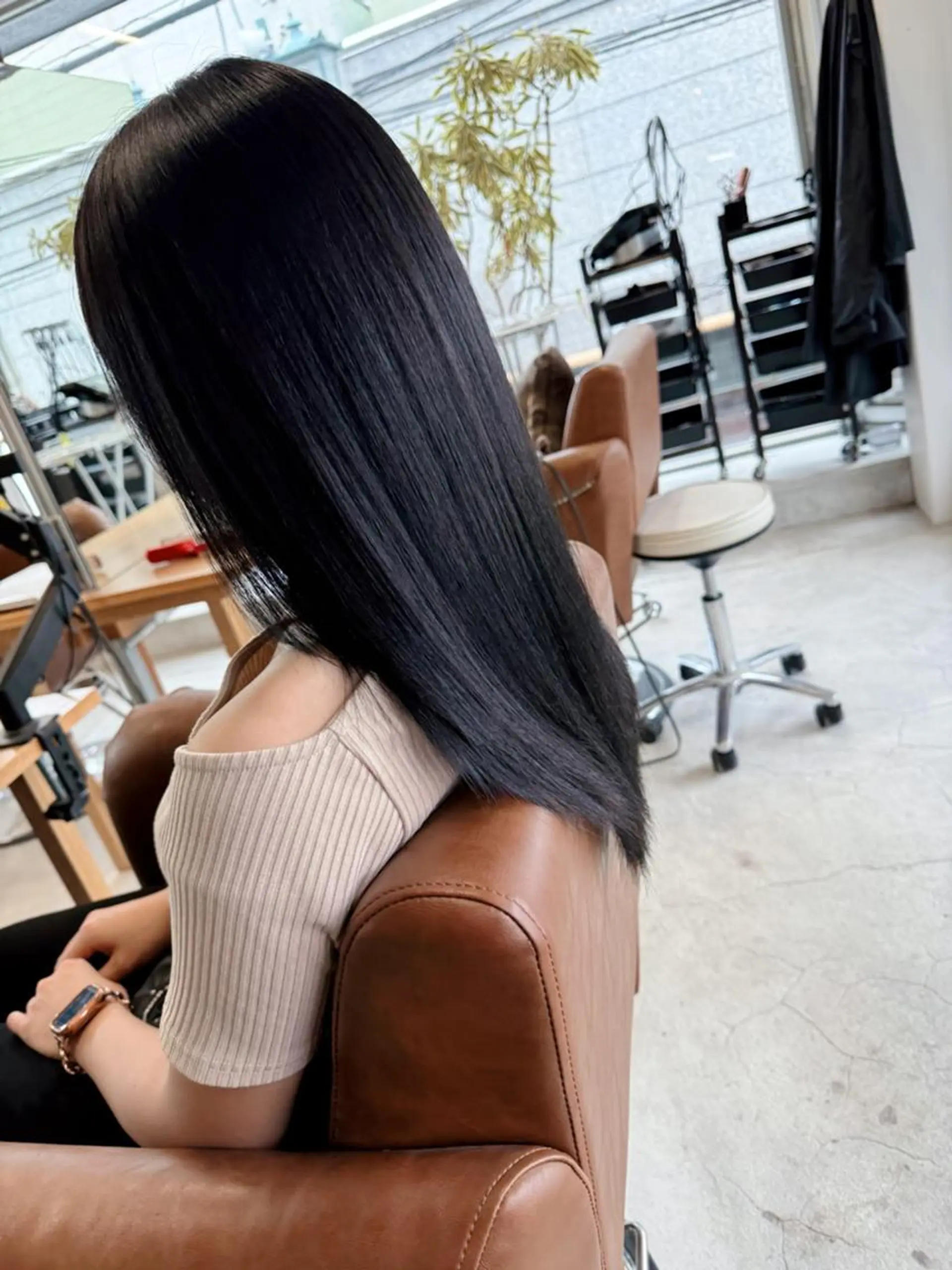 セミロング 髪質改善カラー特化 ルイス奈良のヘアスタイル