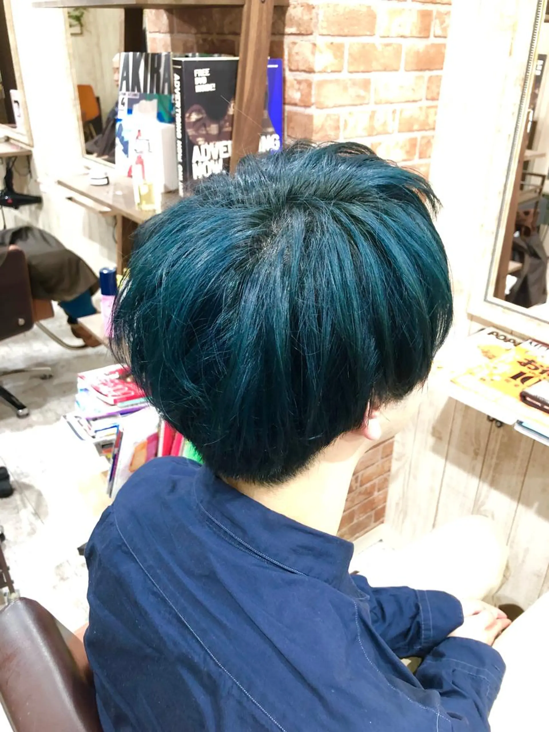 カラー みやもと まなみのヘアスタイル