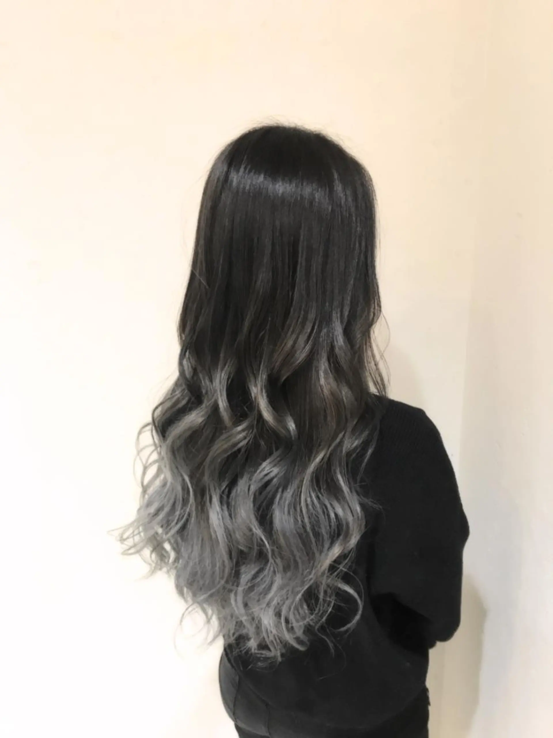 セミロング カラー パーマ ヘアアレンジ アディクシーカラー グラデーションカラー シルバー ヘアカラー バレイヤージュ/ 髪質改善/渡邉悟🌱のヘアスタイル