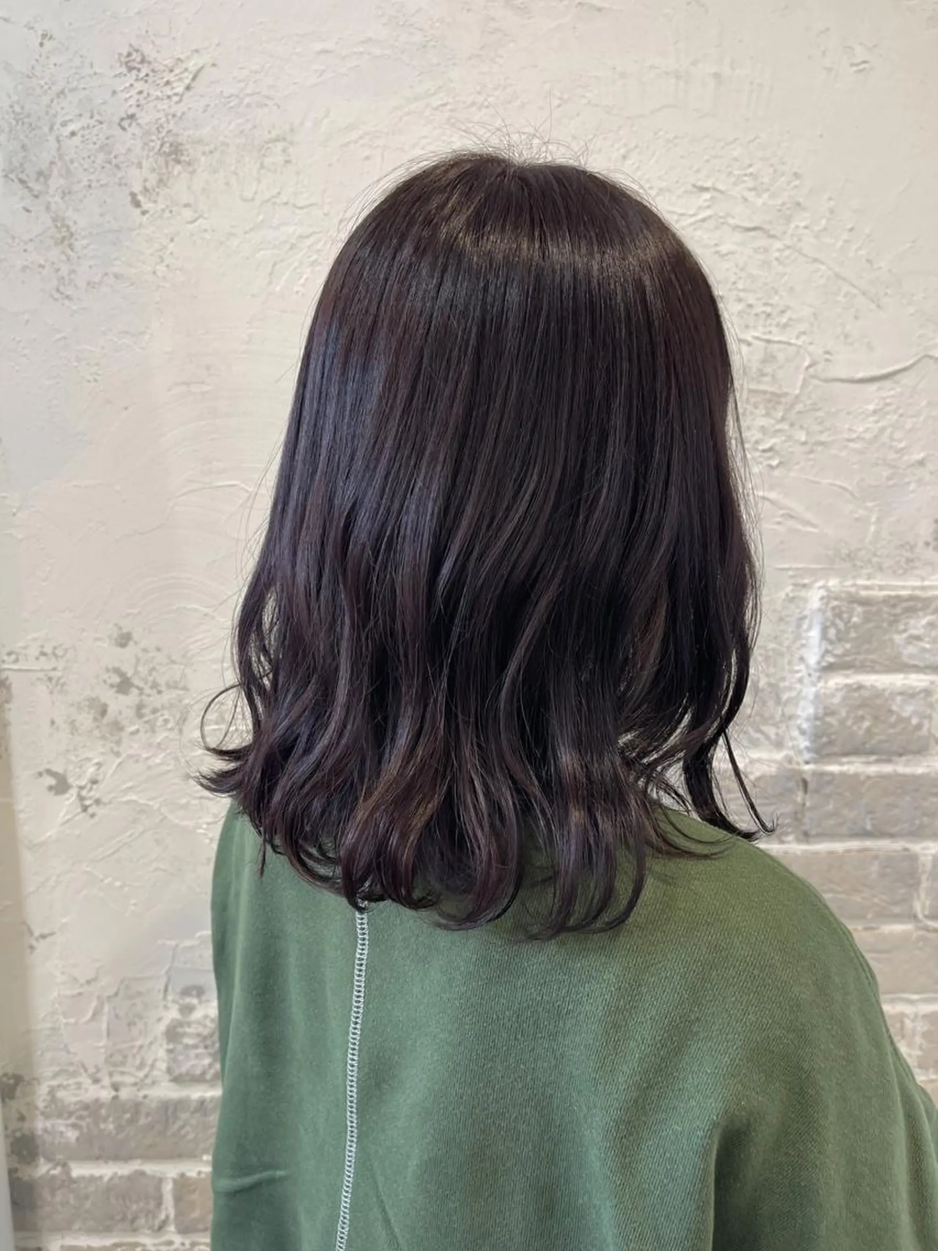 ミディアム ラベンダーブラウン 中堀 遥のヘアスタイル