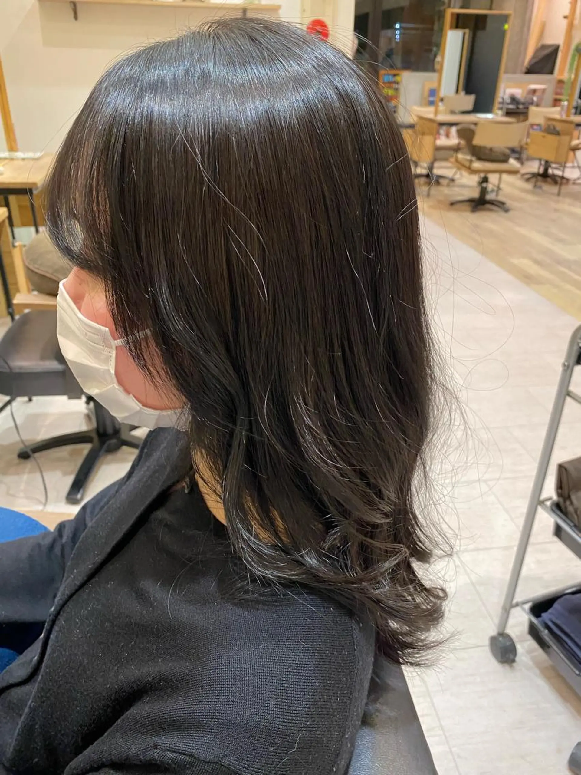 セミロング アッシュ 韓国風ヘア カット ヘアカラー 韓国トレンドヘア しゅーやのヘアスタイル