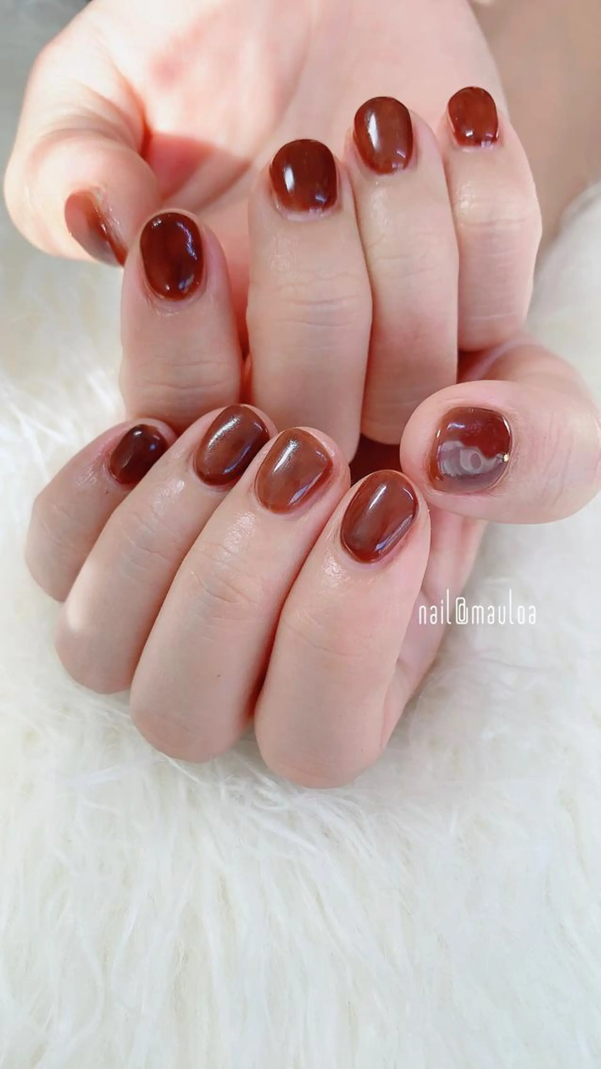 ネイル ボルドー ブラウン ワンカラーネイル pipi ..のネイルデザイン