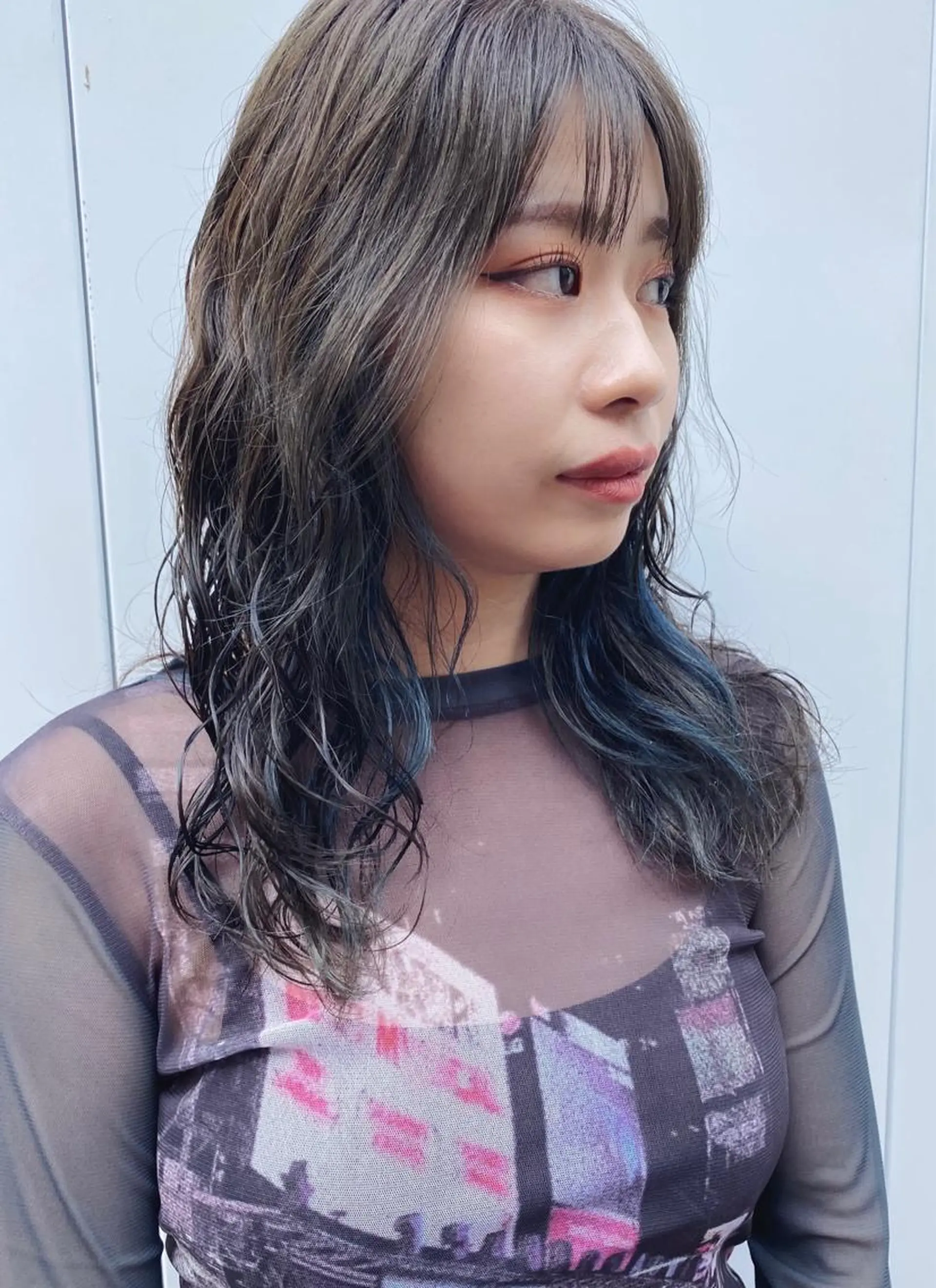 ミディアム カラー レイヤーカット/ ハイライト　千咲季のヘアスタイル