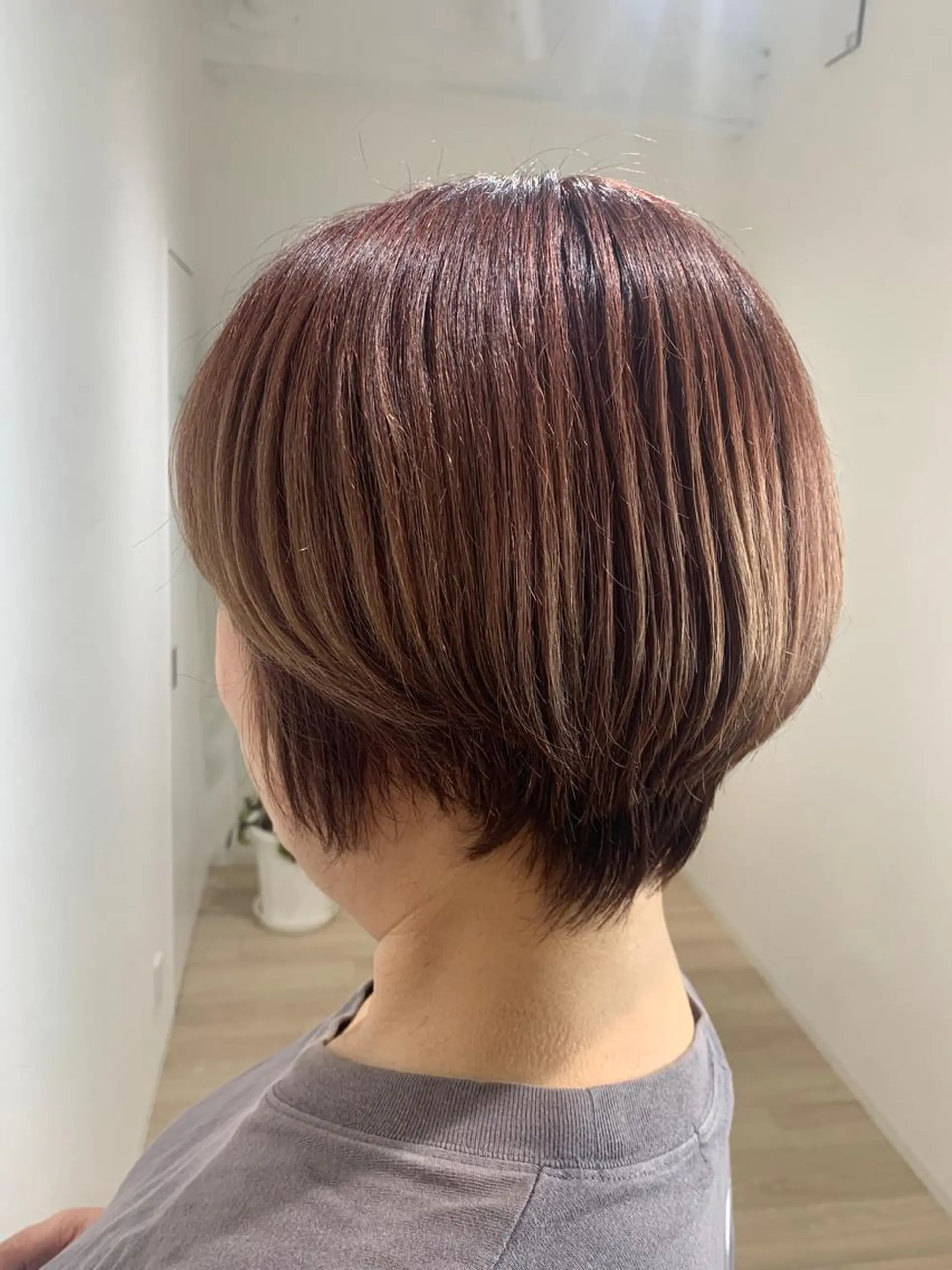 ショート ケアブリーチ、パーマ 田中千隼のヘアスタイル