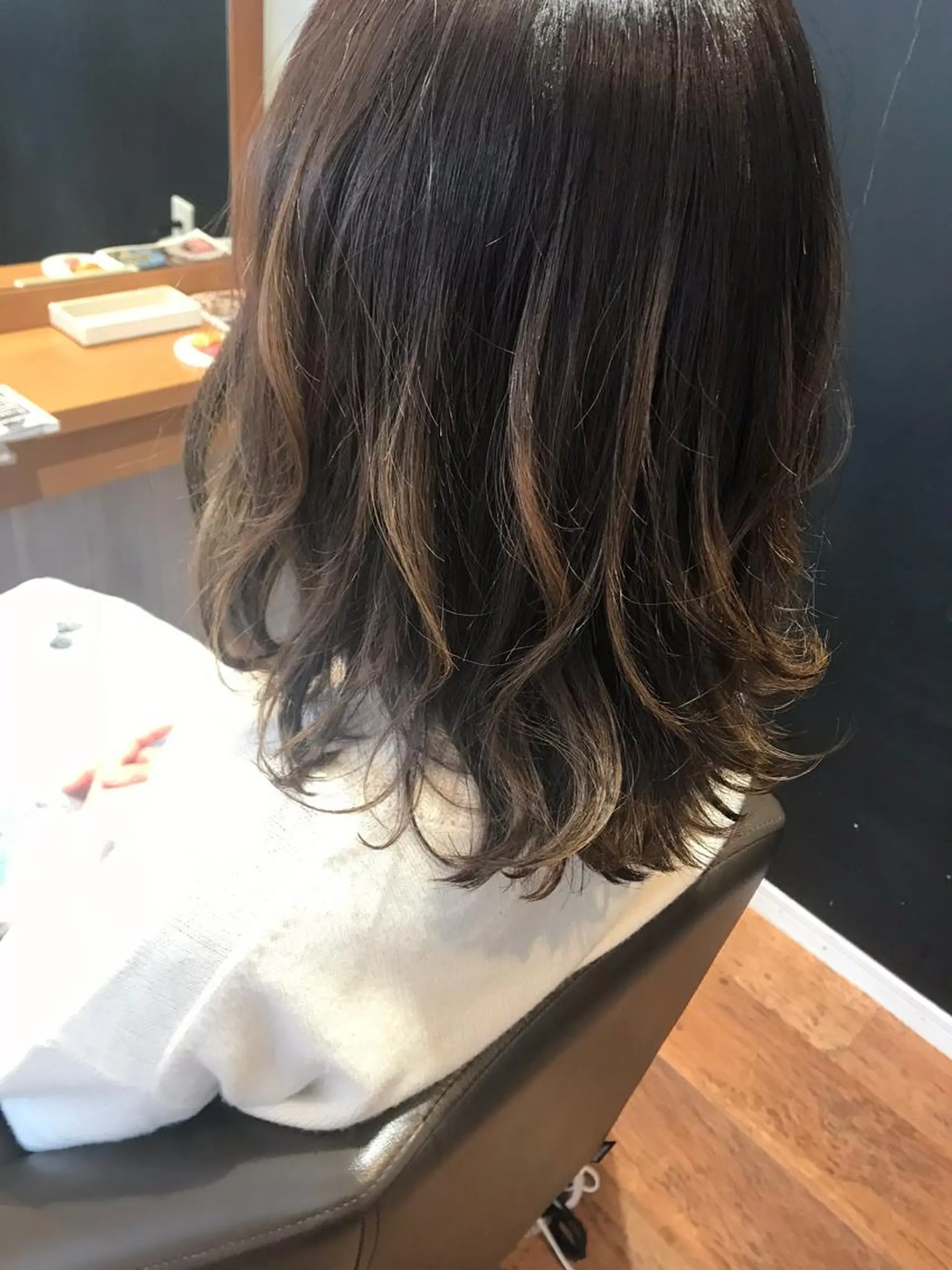 セミロング カラー 【髪質改善】【美髪】 【ツヤ髪】ほしのちりのヘアスタイル